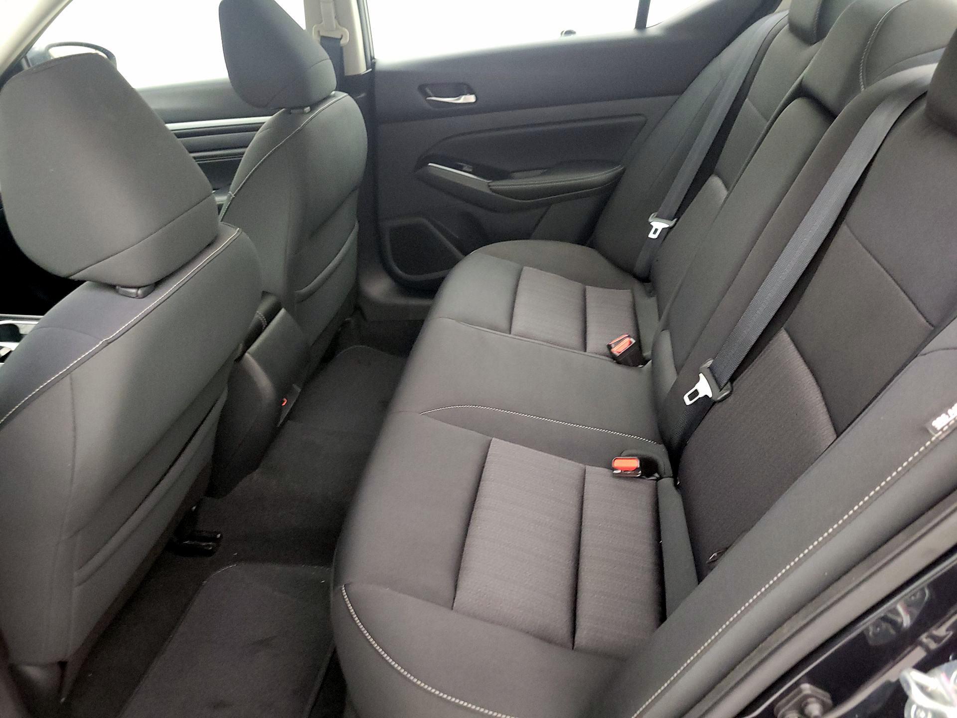 Thumbnail: 2021 Nissan Altima - 19