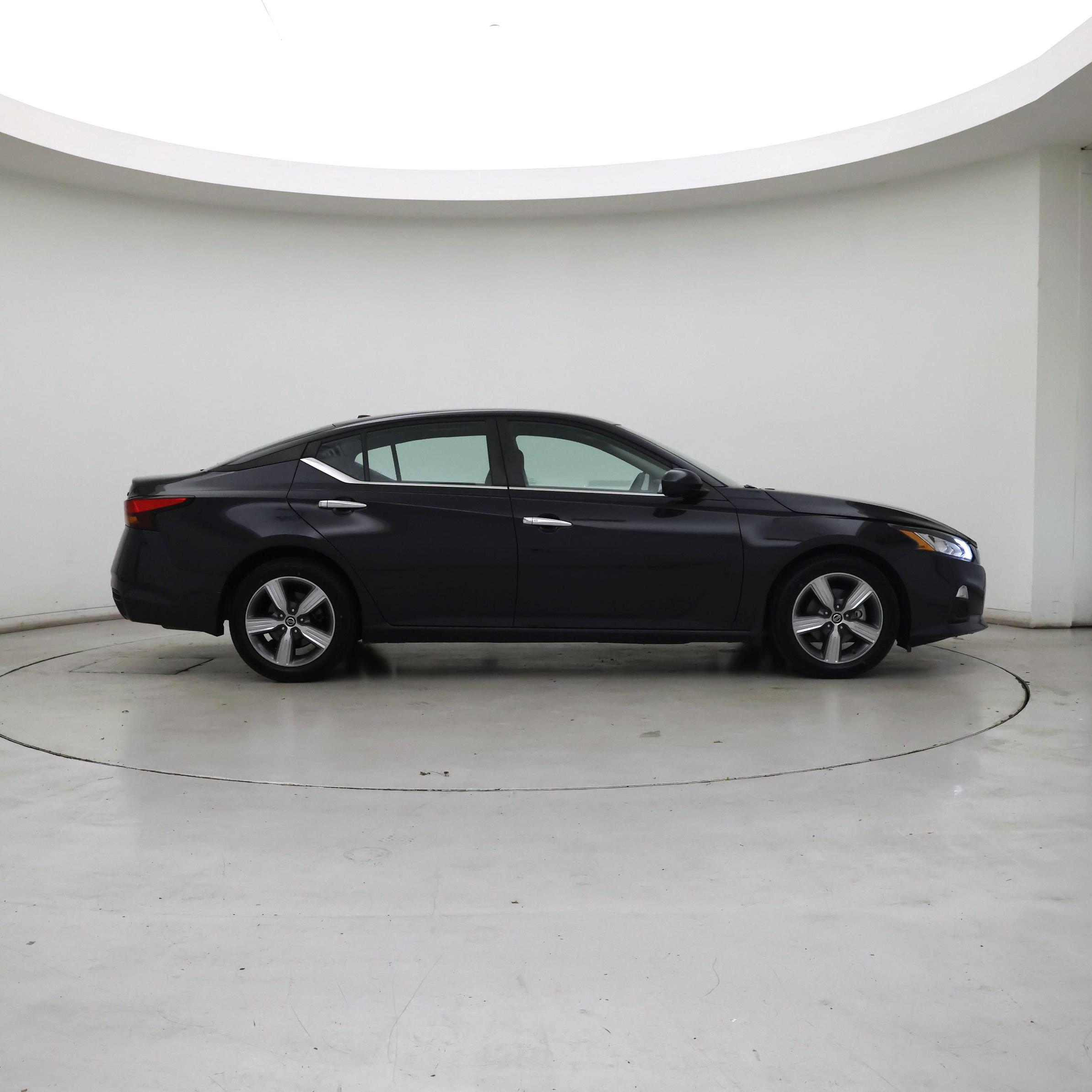 Thumbnail: 2021 Nissan Altima - 7