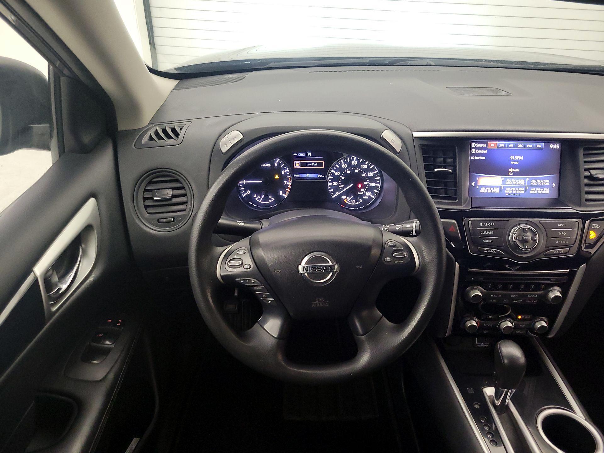 Thumbnail: 2020 Nissan Pathfinder - 10