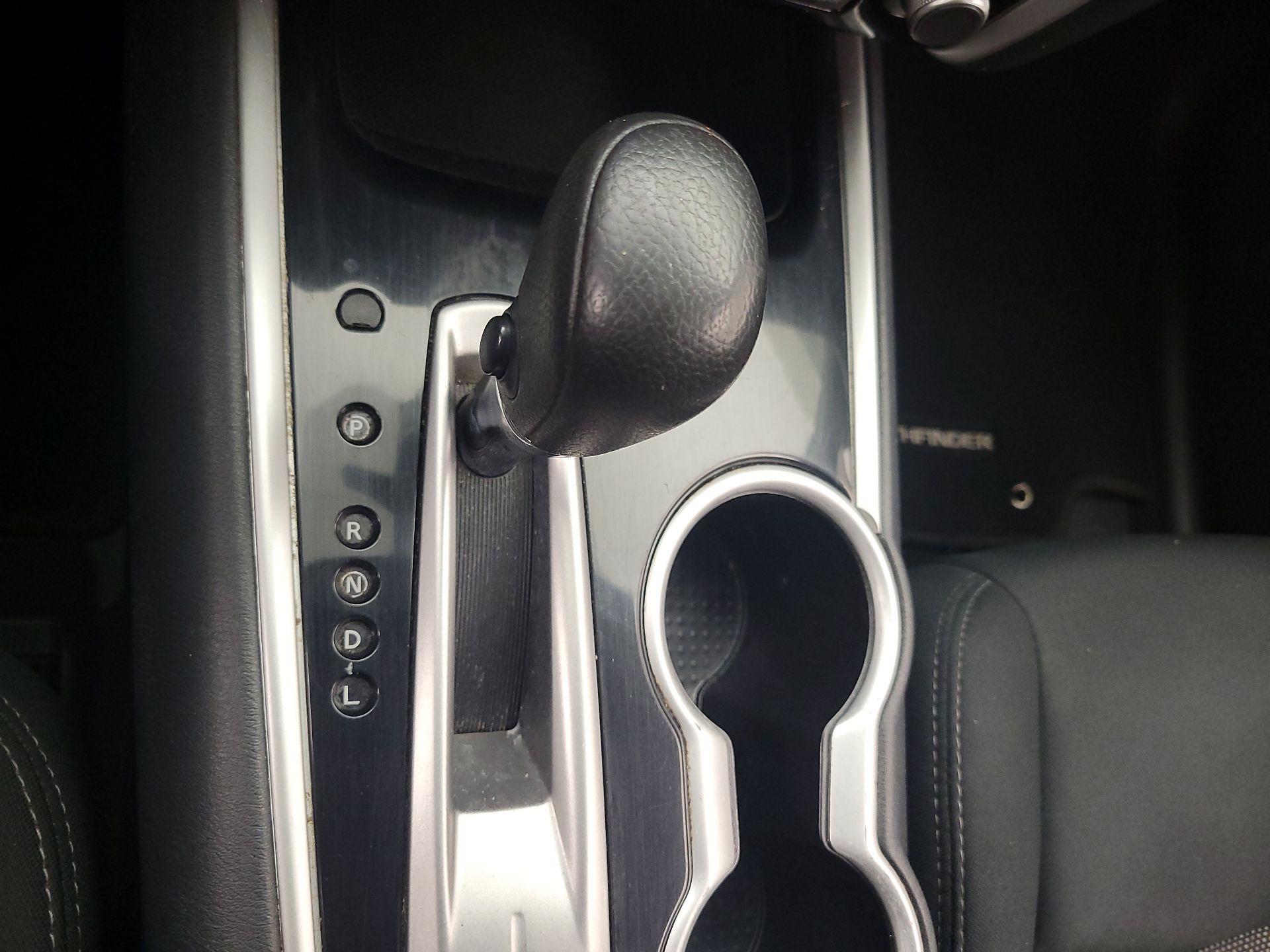 Thumbnail: 2020 Nissan Pathfinder - 16