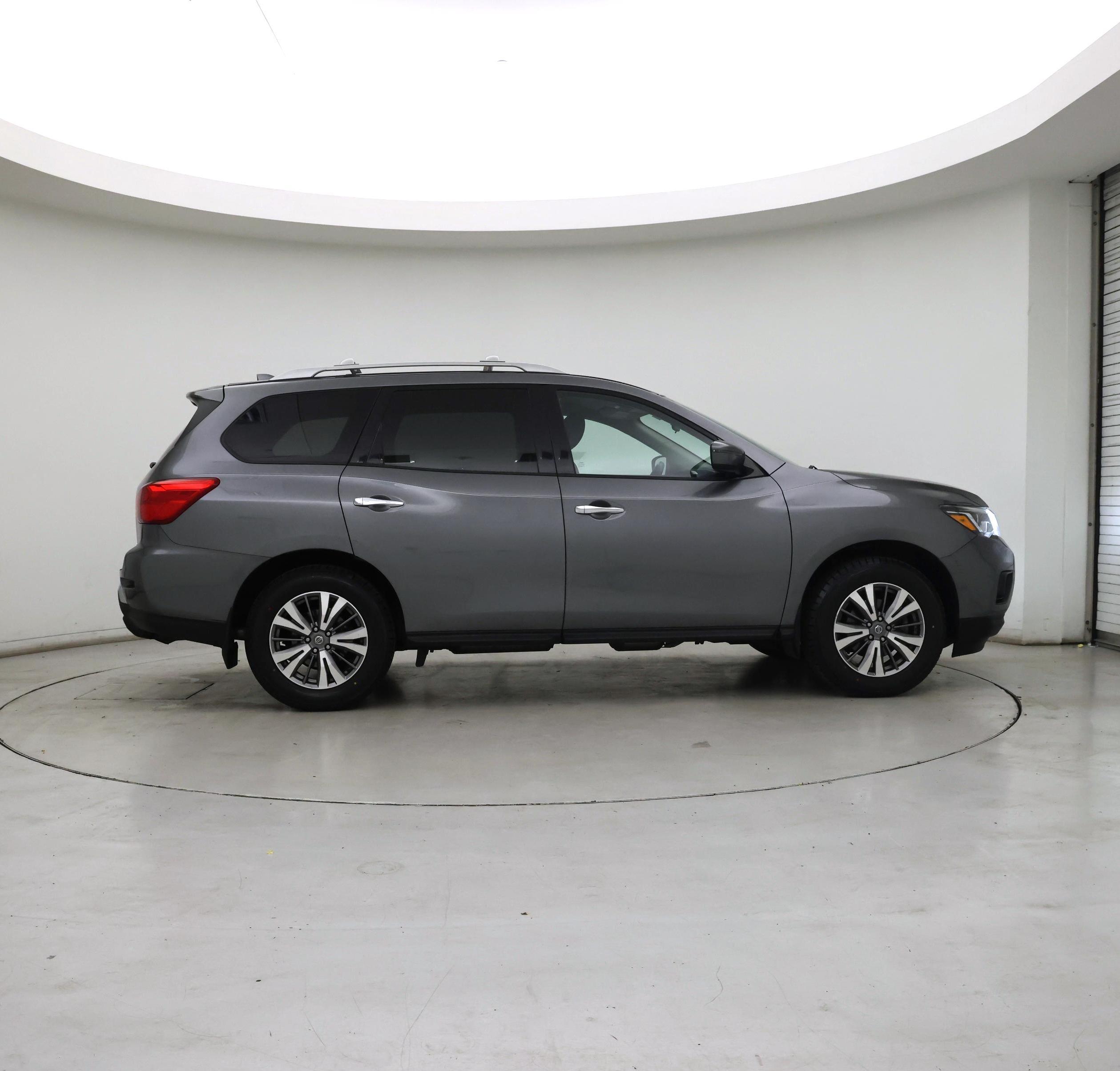 Thumbnail: 2020 Nissan Pathfinder - 7