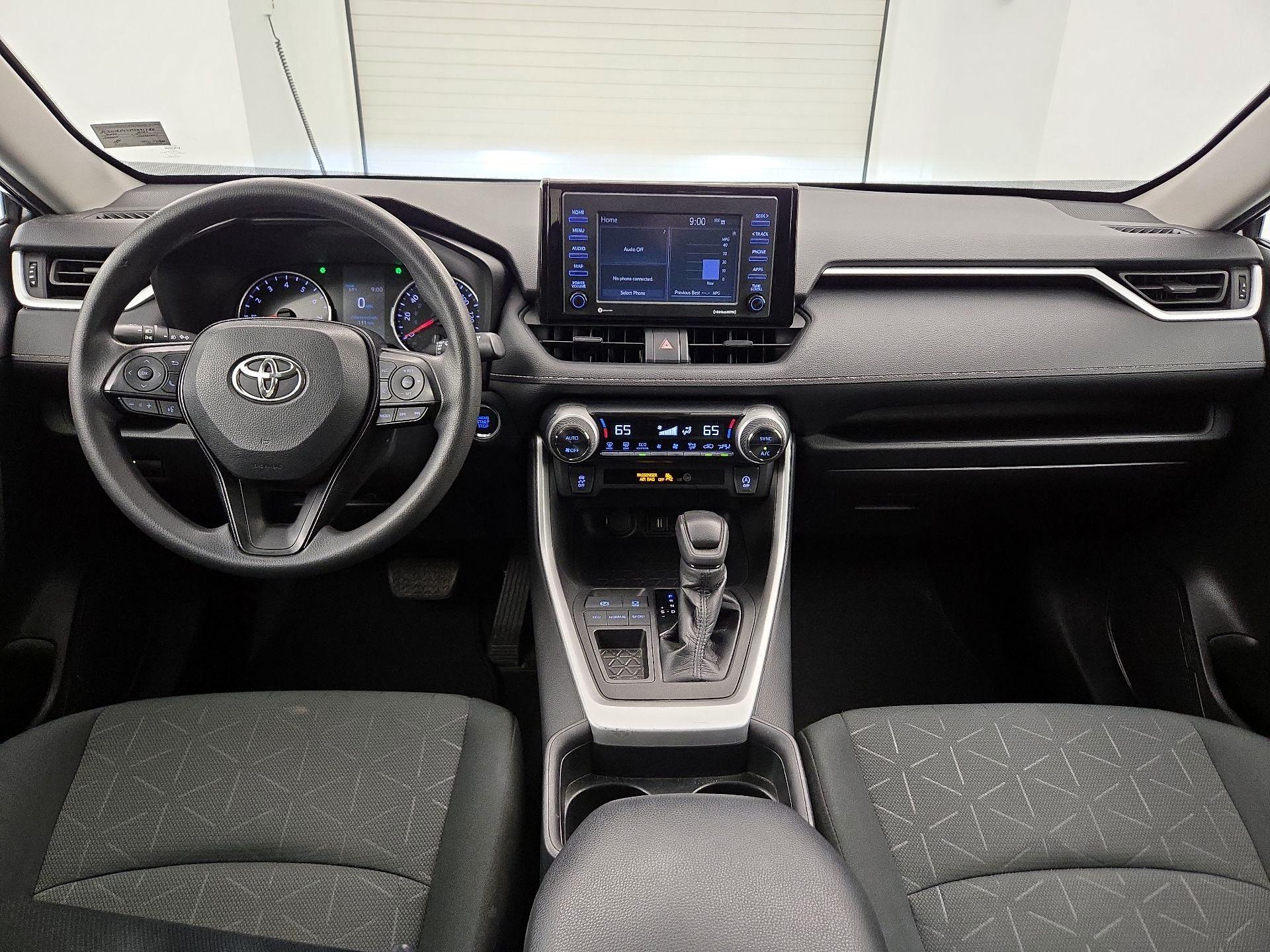 Thumbnail: 2021 Toyota RAV4 - 9