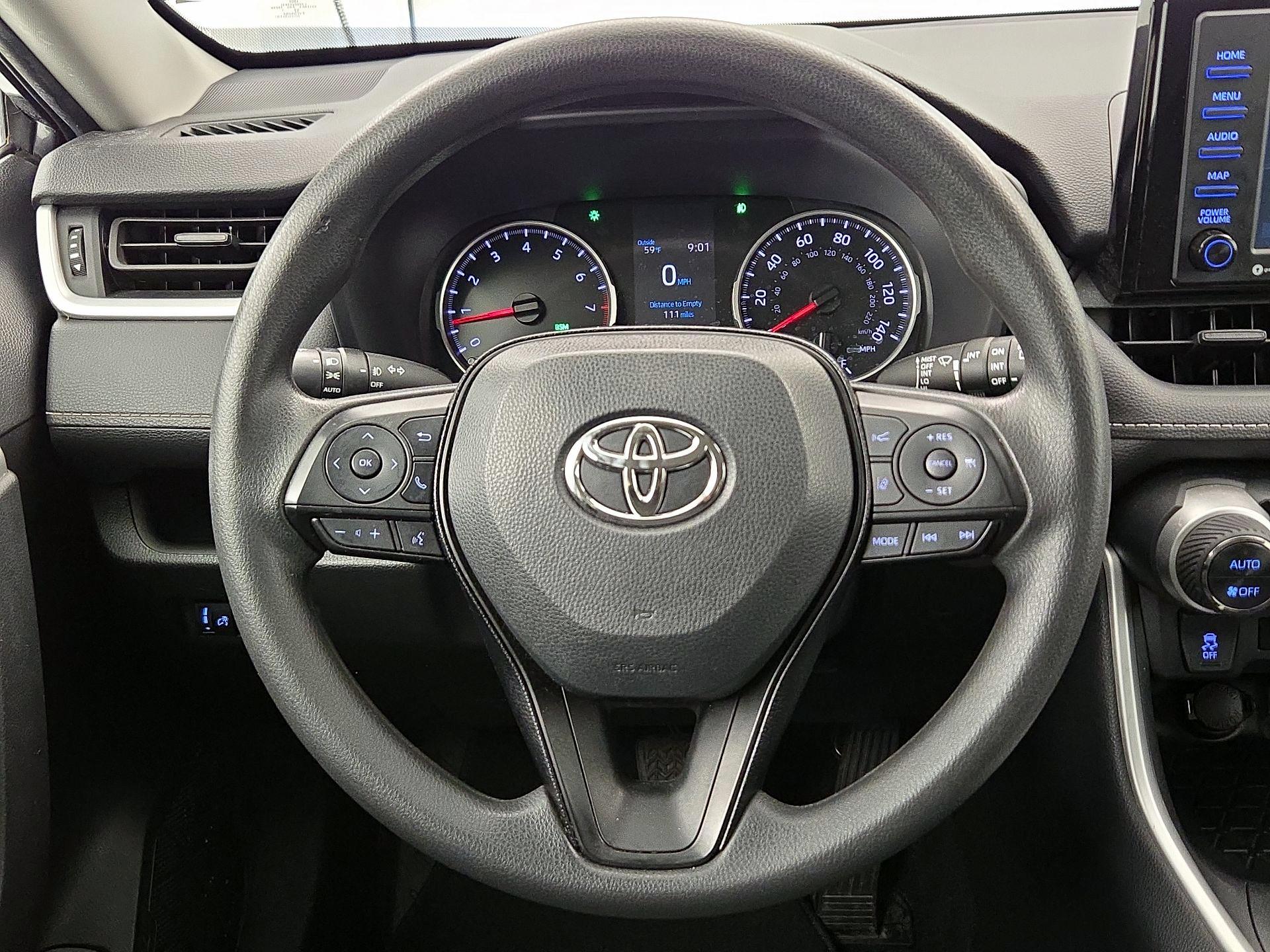 Thumbnail: 2021 Toyota RAV4 - 10