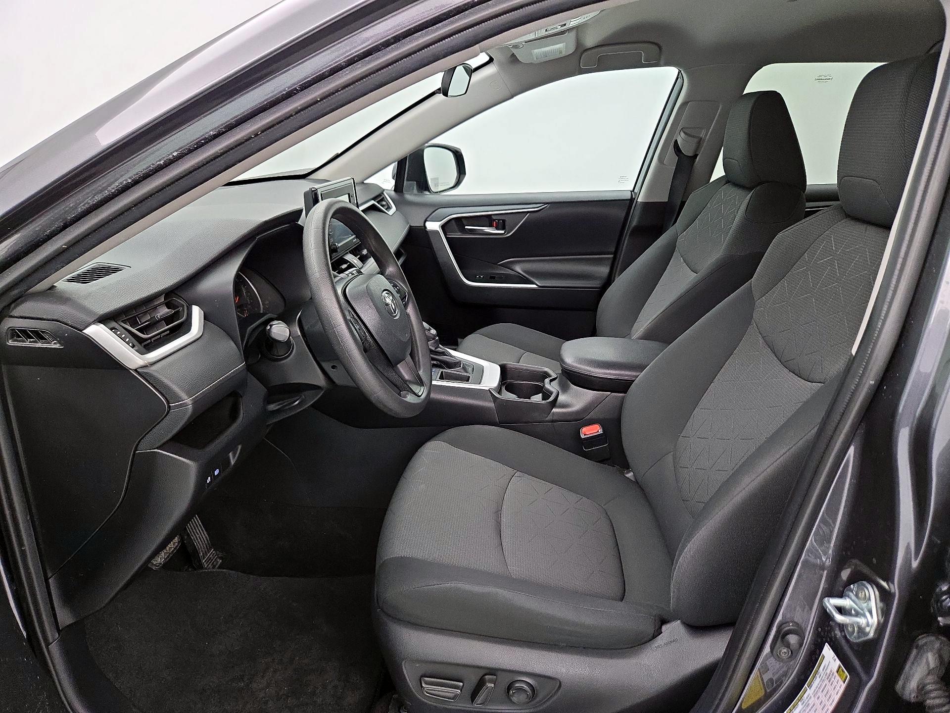 Thumbnail: 2021 Toyota RAV4 - 11