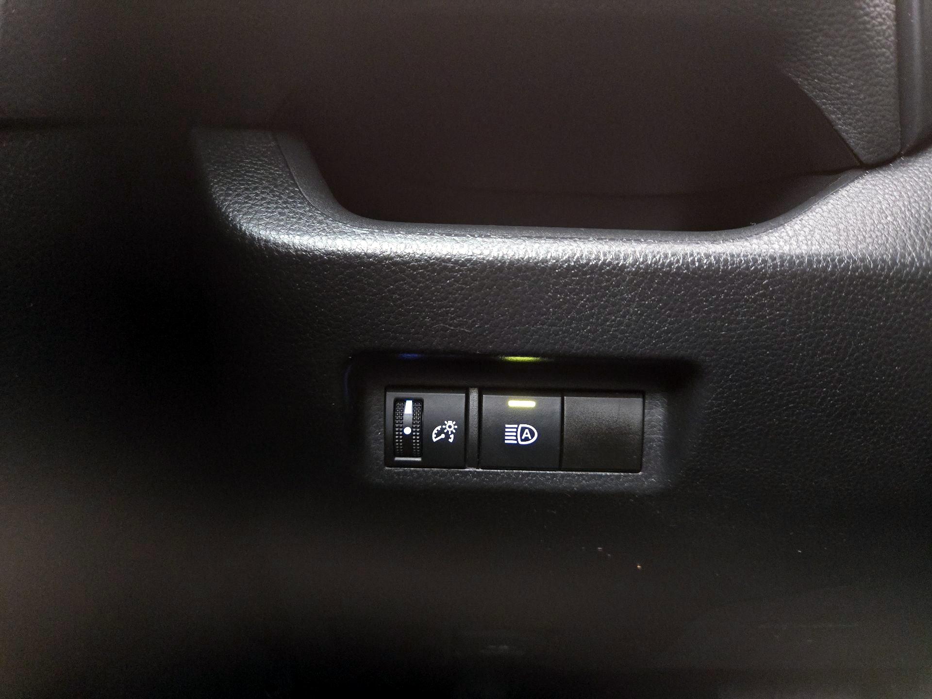 Thumbnail: 2021 Toyota RAV4 - 13