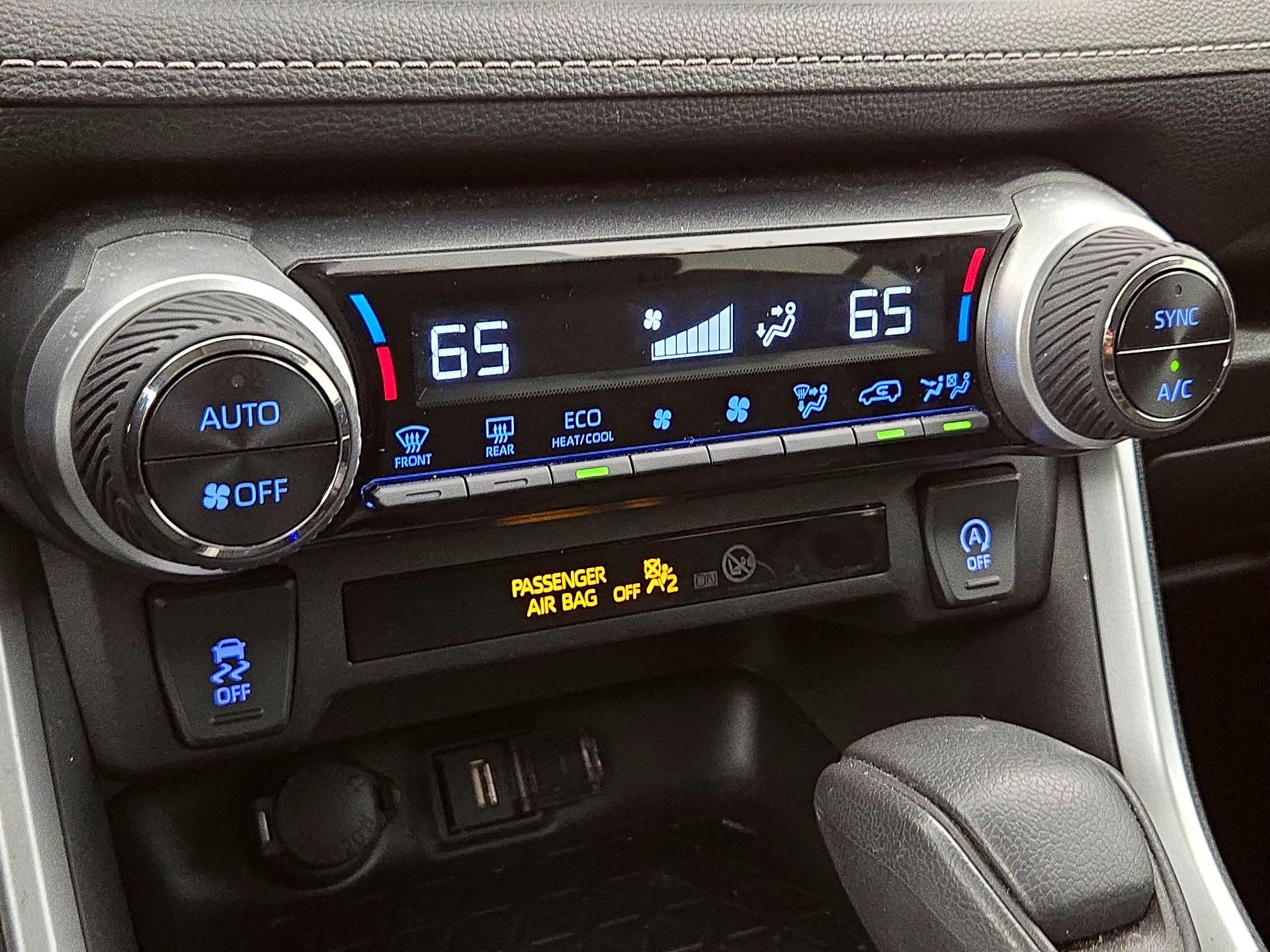 Thumbnail: 2021 Toyota RAV4 - 16