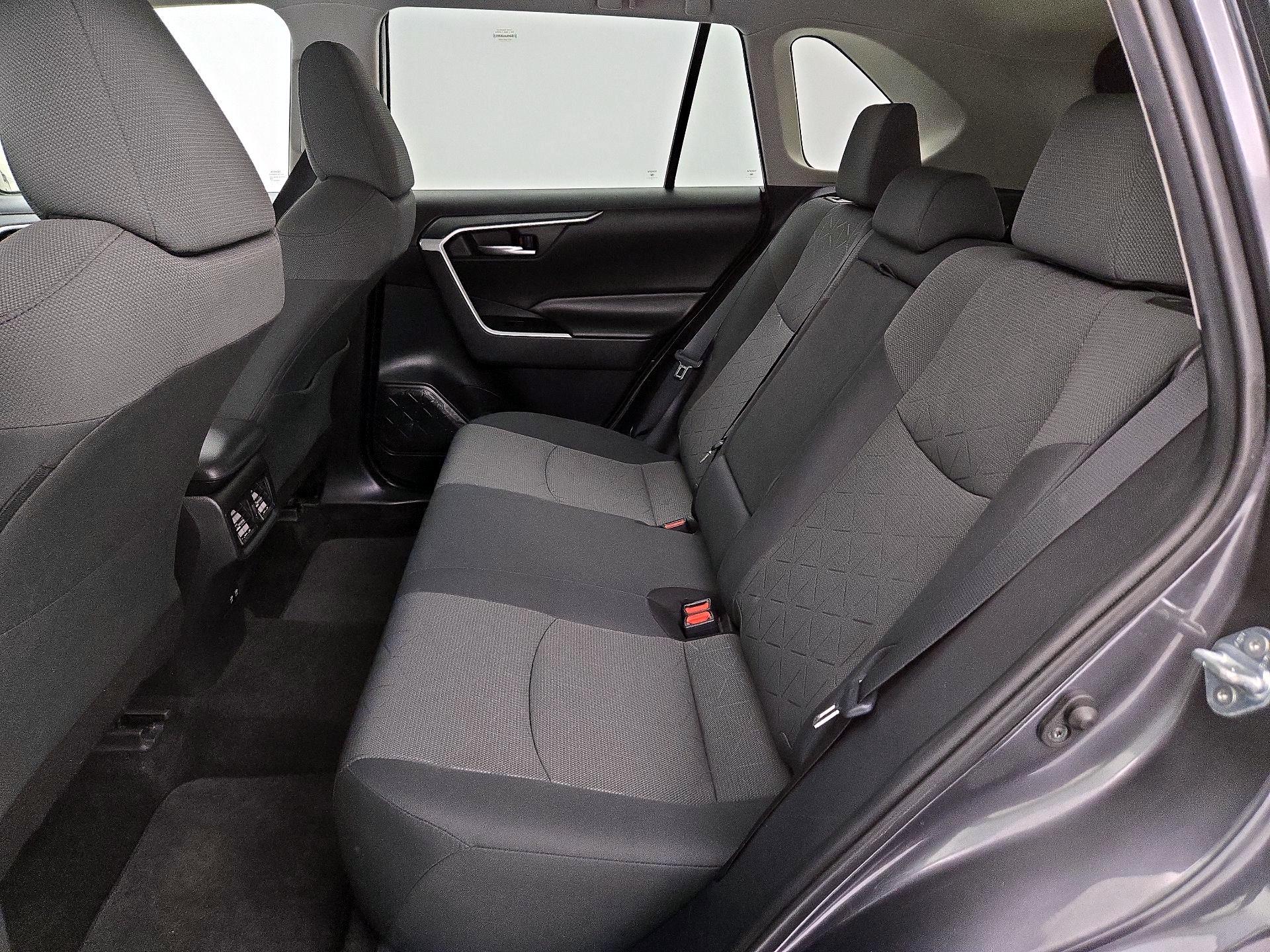 Thumbnail: 2021 Toyota RAV4 - 19