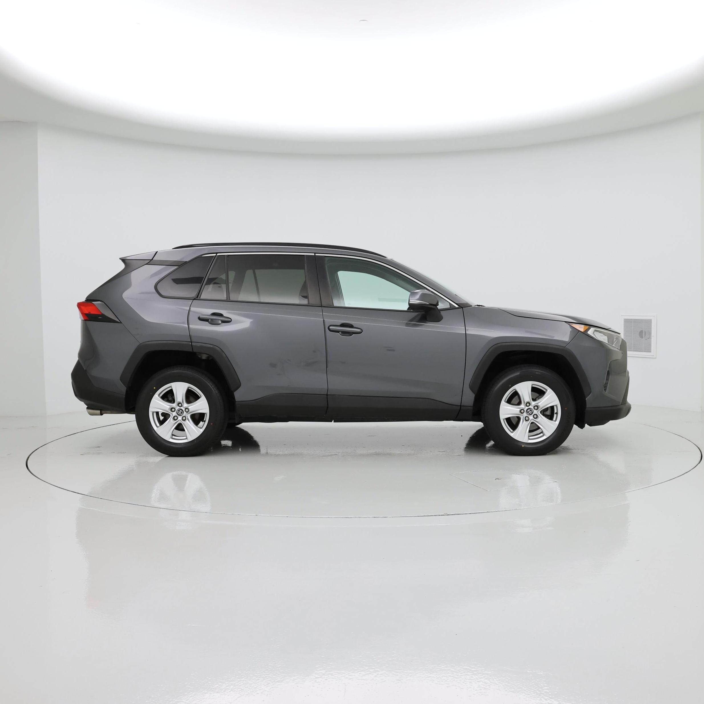 Thumbnail: 2021 Toyota RAV4 - 7