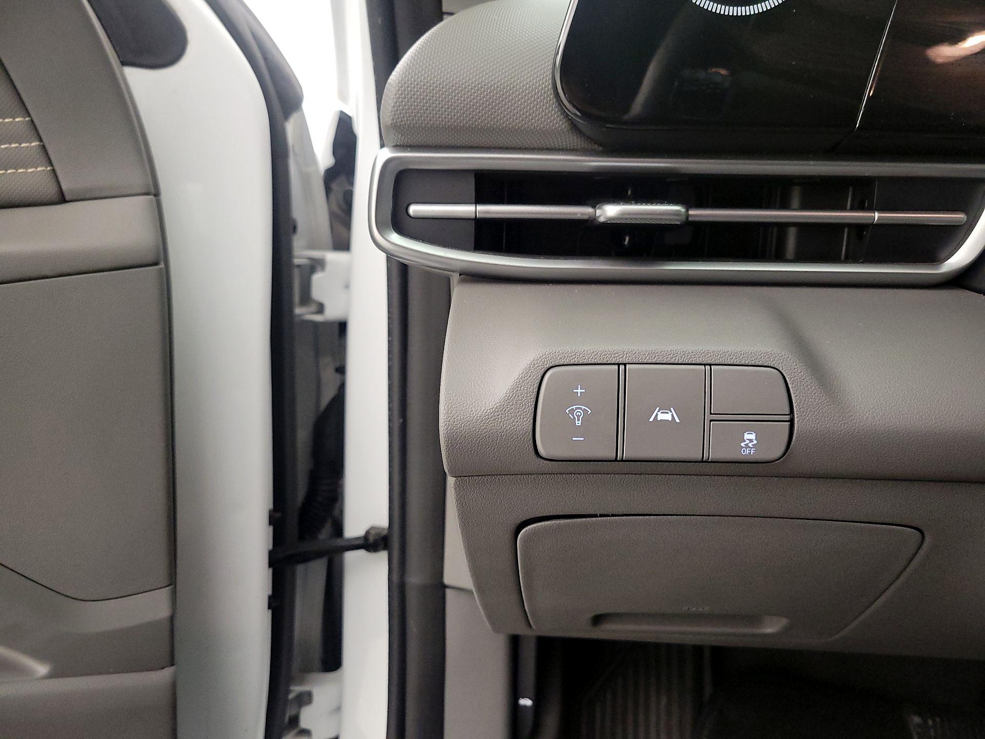 Thumbnail: 2021 Hyundai Elantra - 13