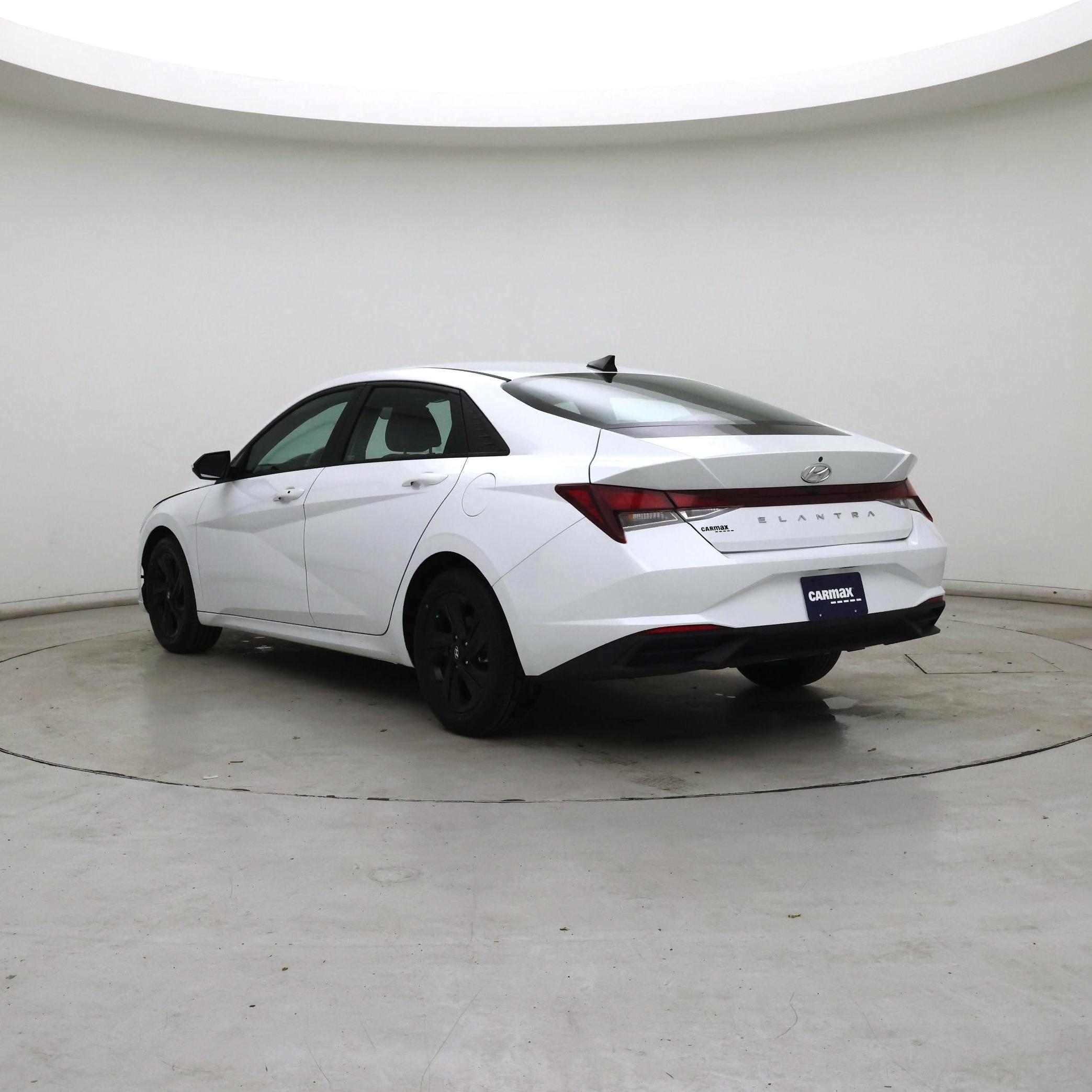 Thumbnail: 2021 Hyundai Elantra - 2