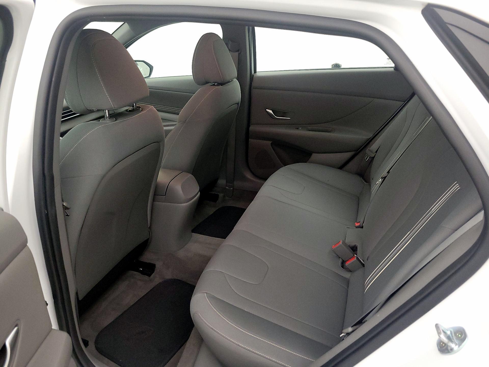 Thumbnail: 2021 Hyundai Elantra - 19