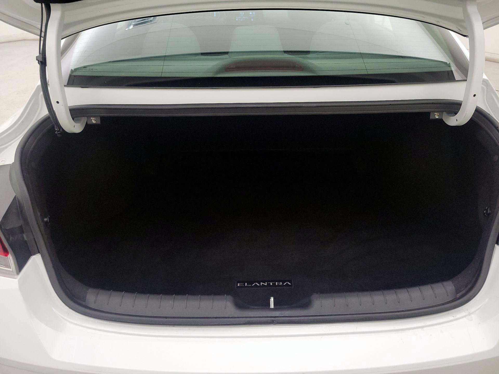 Thumbnail: 2021 Hyundai Elantra - 20