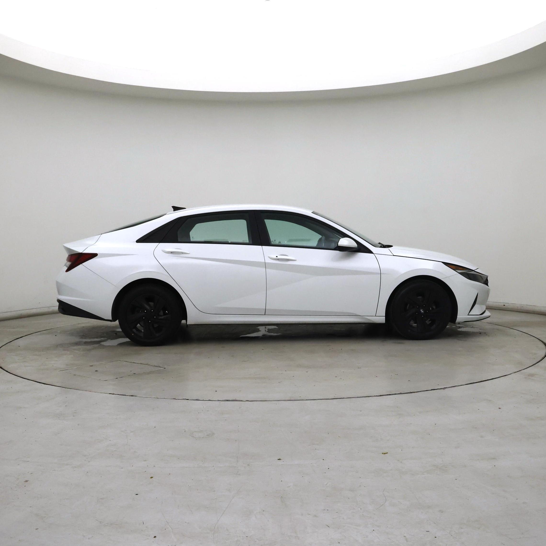 Thumbnail: 2021 Hyundai Elantra - 7