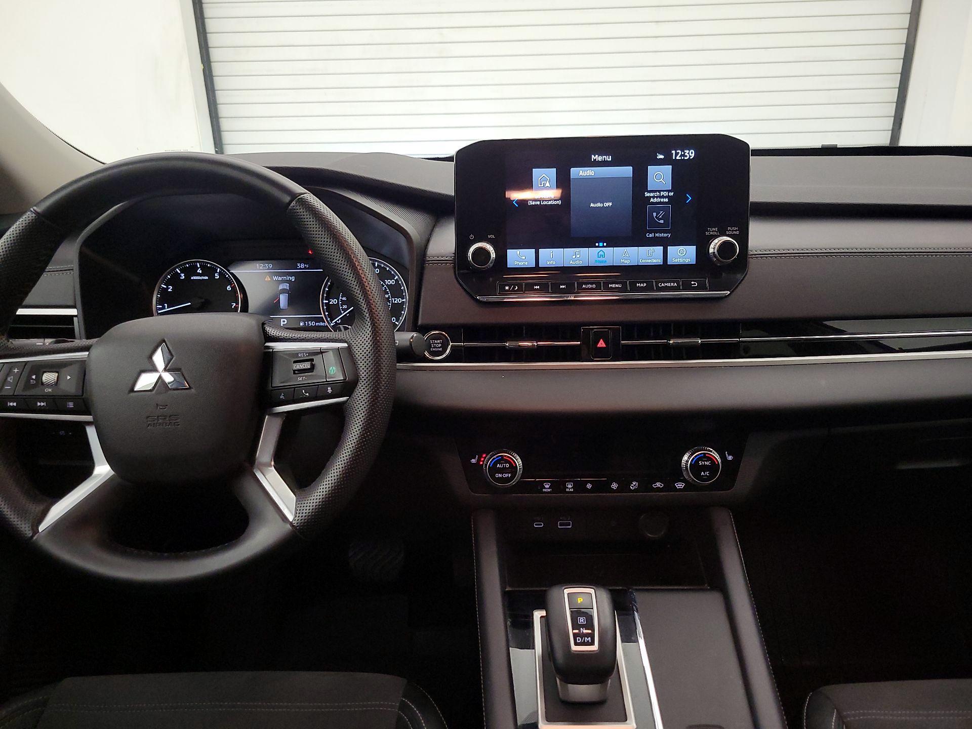 Thumbnail: 2024 Mitsubishi Outlander - 9