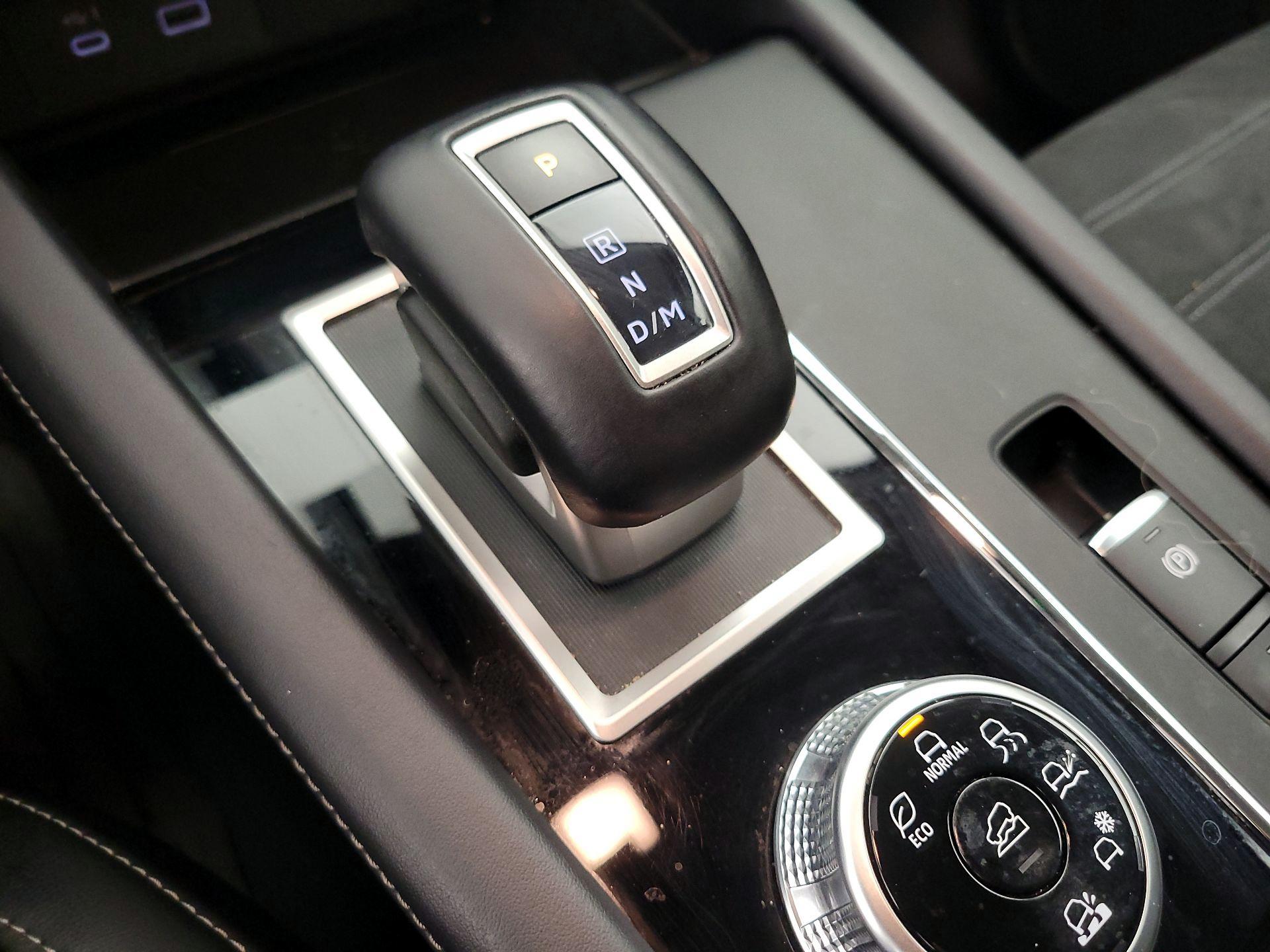 Thumbnail: 2024 Mitsubishi Outlander - 17