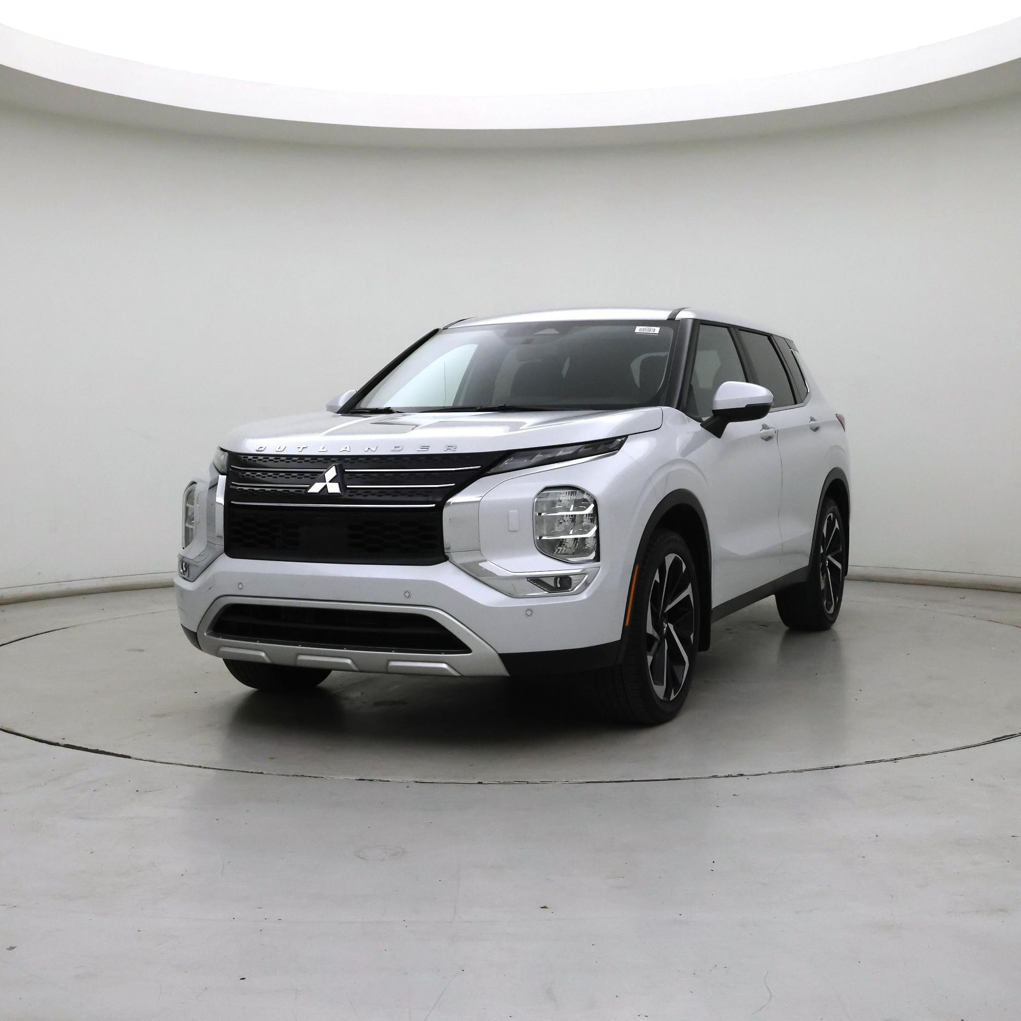 Thumbnail: 2024 Mitsubishi Outlander - 4