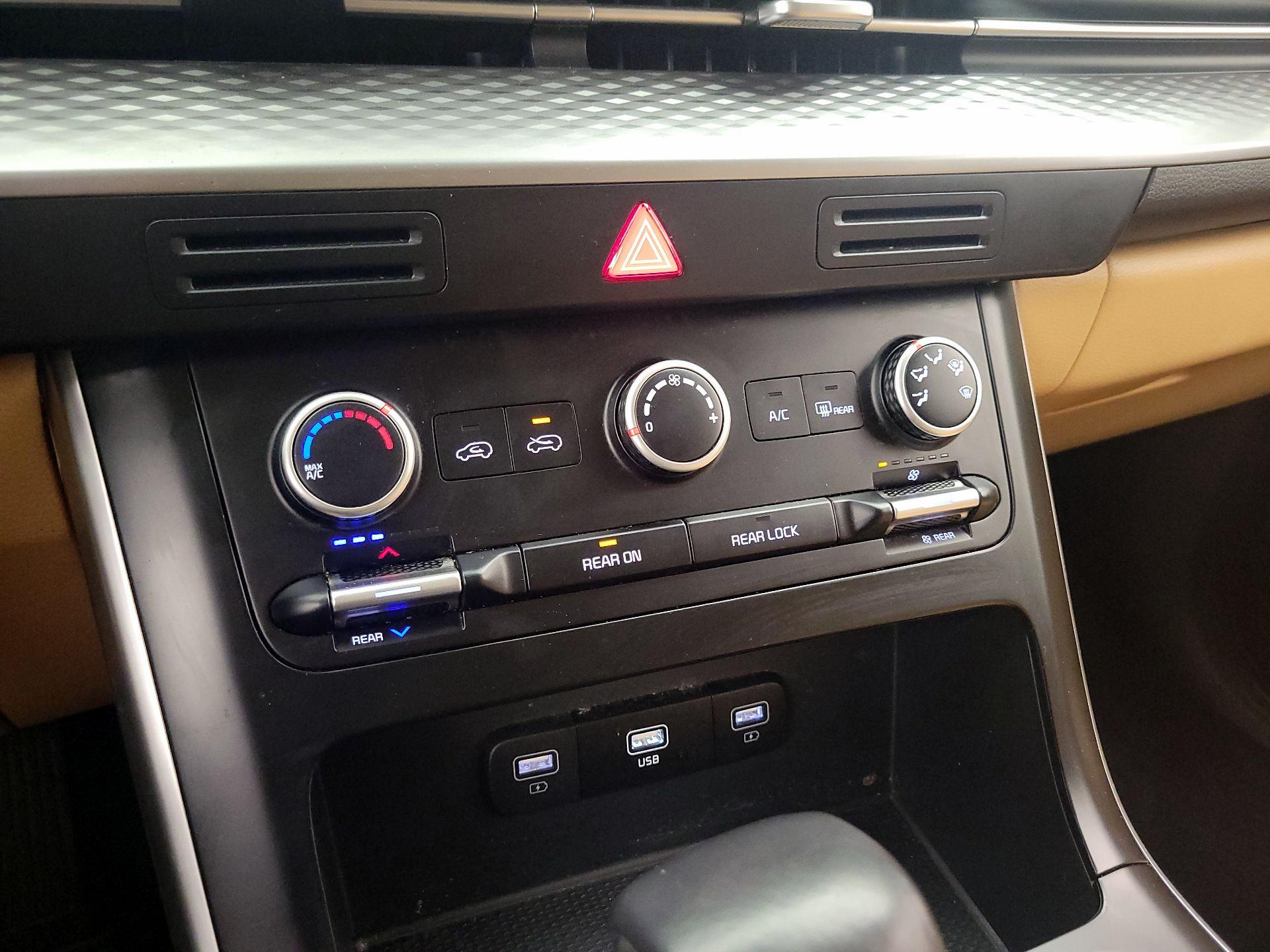 Thumbnail: 2024 Kia Carnival - 16