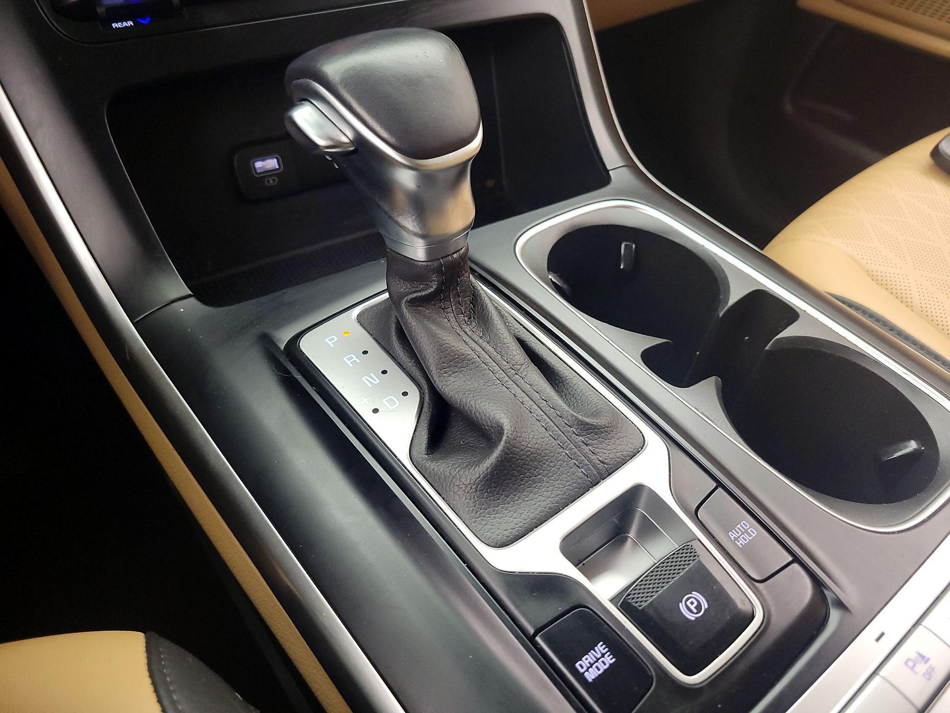 Thumbnail: 2024 Kia Carnival - 17