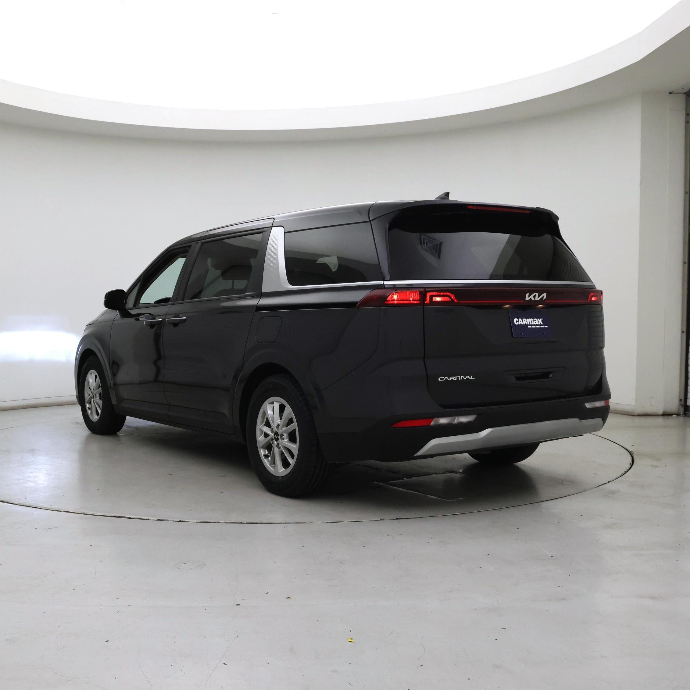 Thumbnail: 2024 Kia Carnival - 2