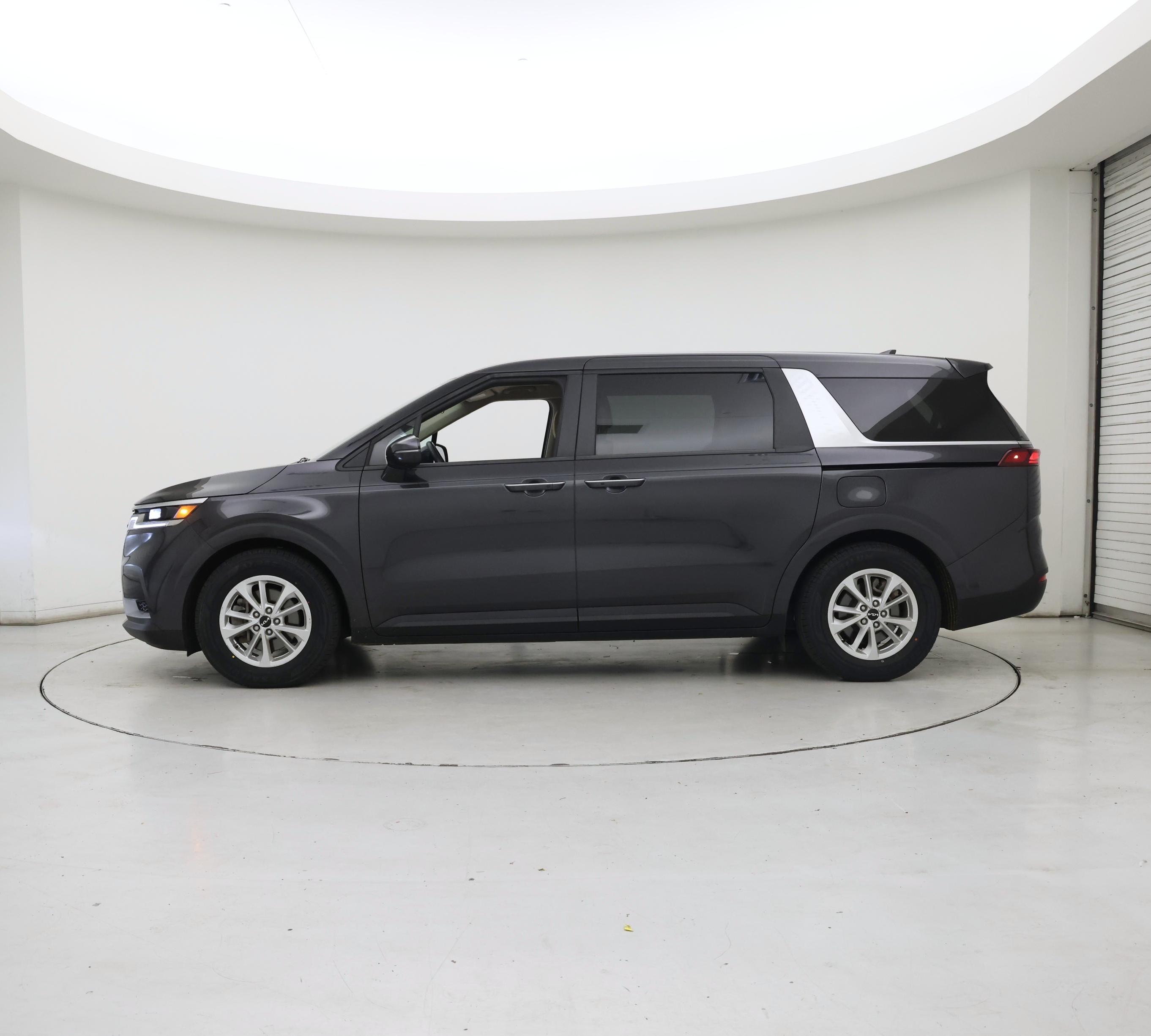 Thumbnail: 2024 Kia Carnival - 3