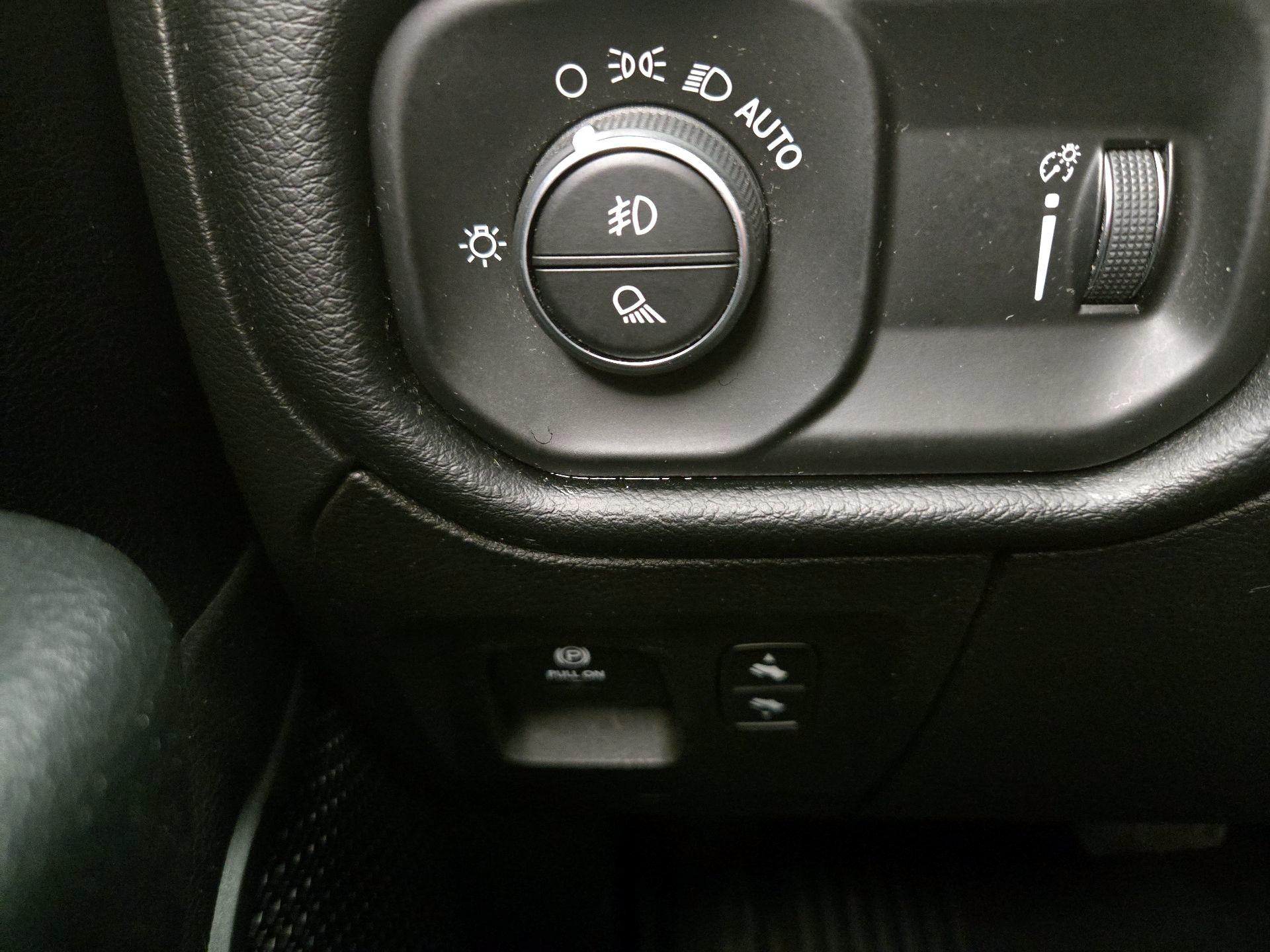 Thumbnail: 2021 RAM 1500 - 13