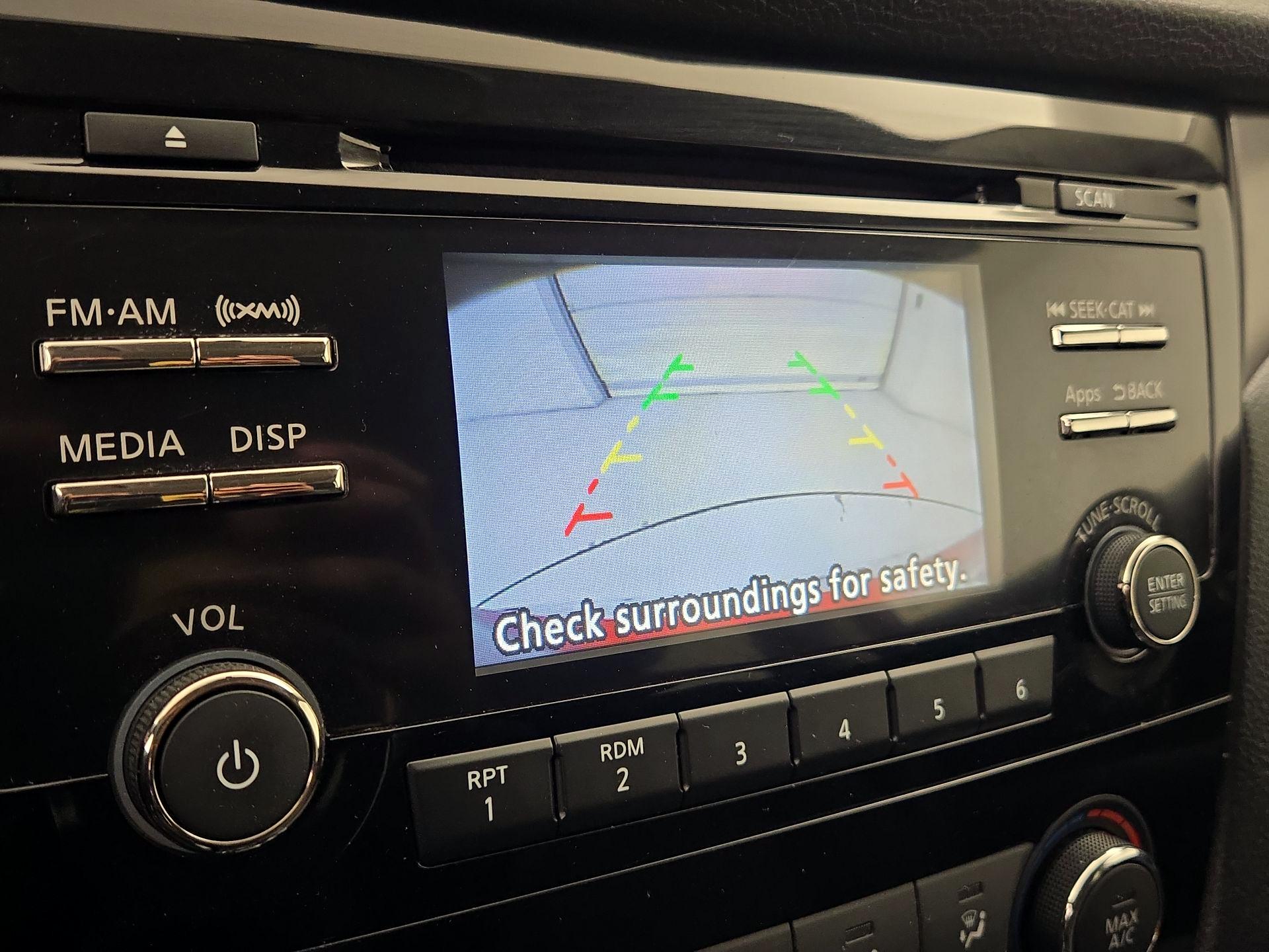 Thumbnail: 2016 Nissan Rogue - 14