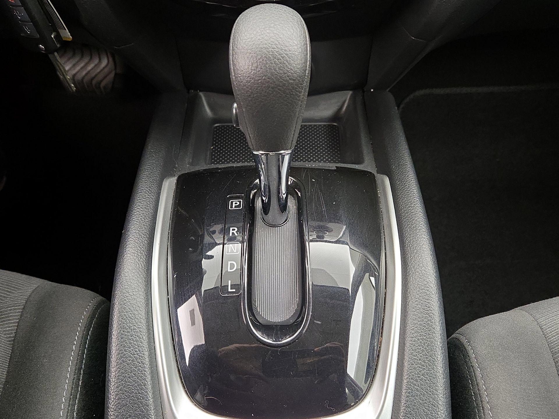 Thumbnail: 2016 Nissan Rogue - 17