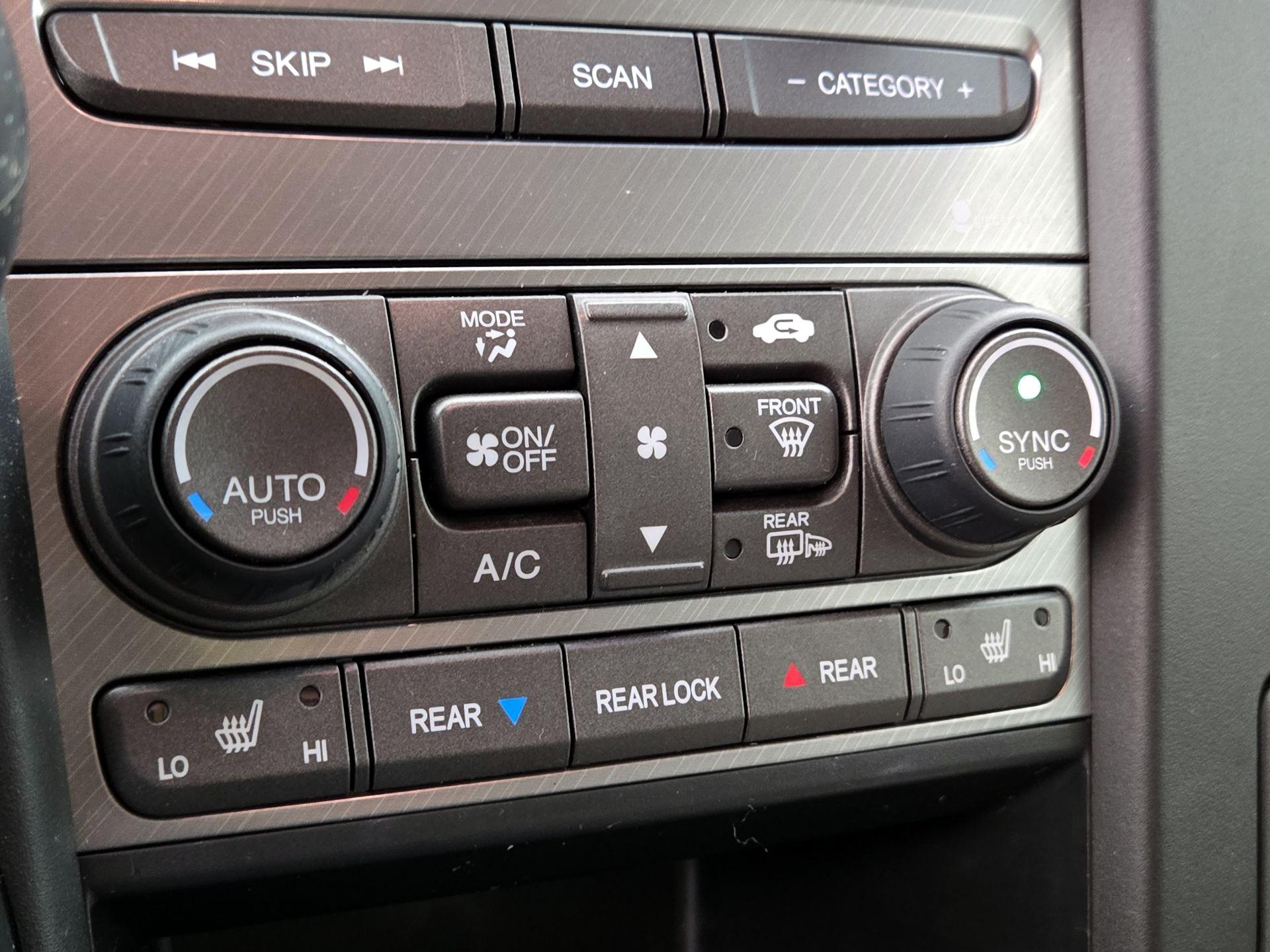 Thumbnail: 2015 Honda Pilot - 16