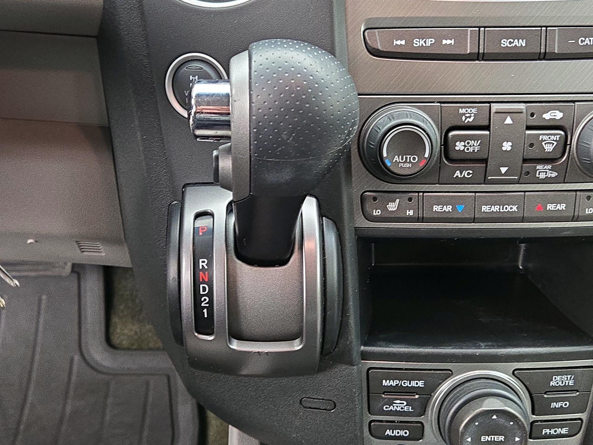 Thumbnail: 2015 Honda Pilot - 17