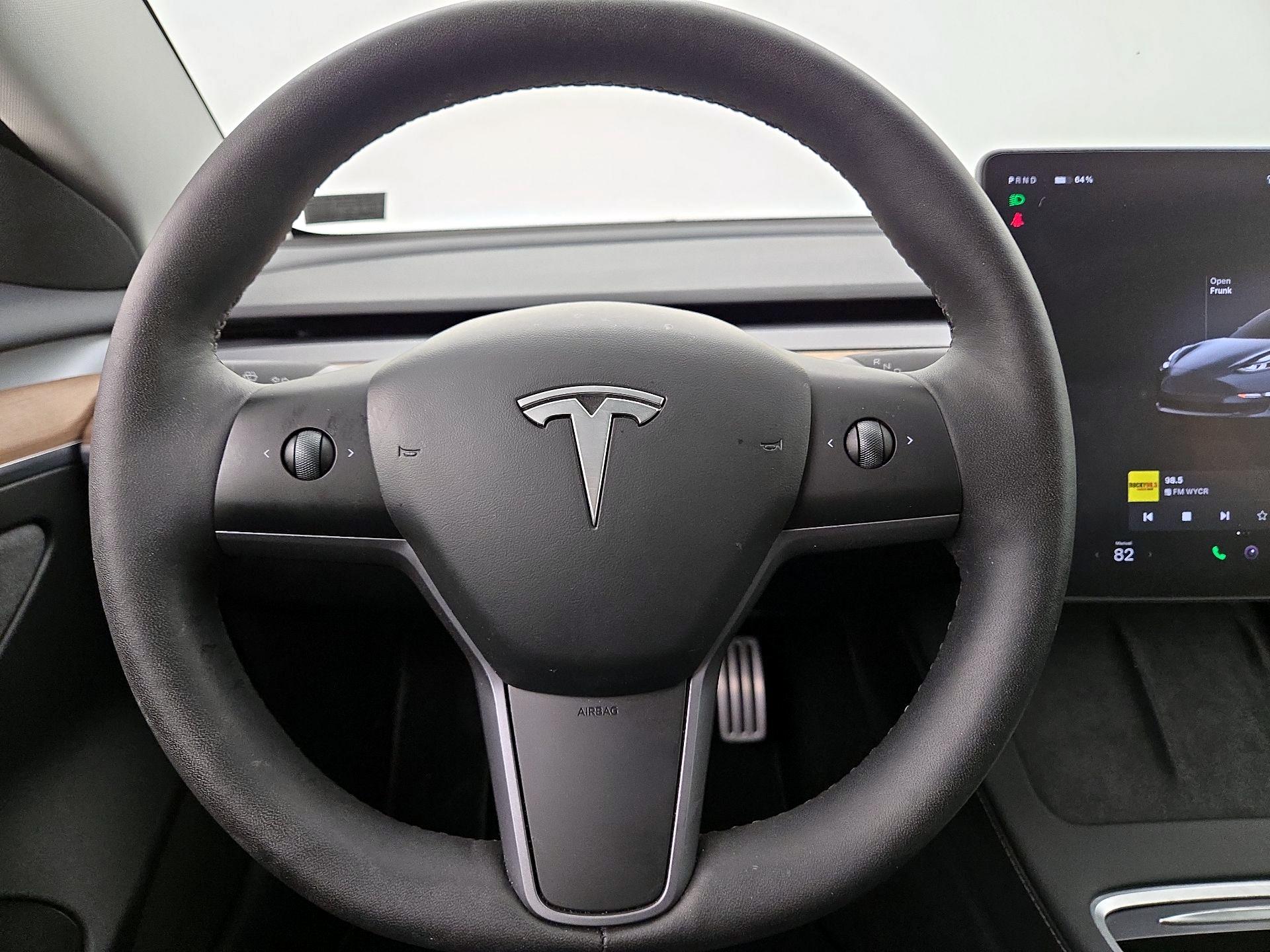 Thumbnail: 2023 Tesla Model 3 - 10