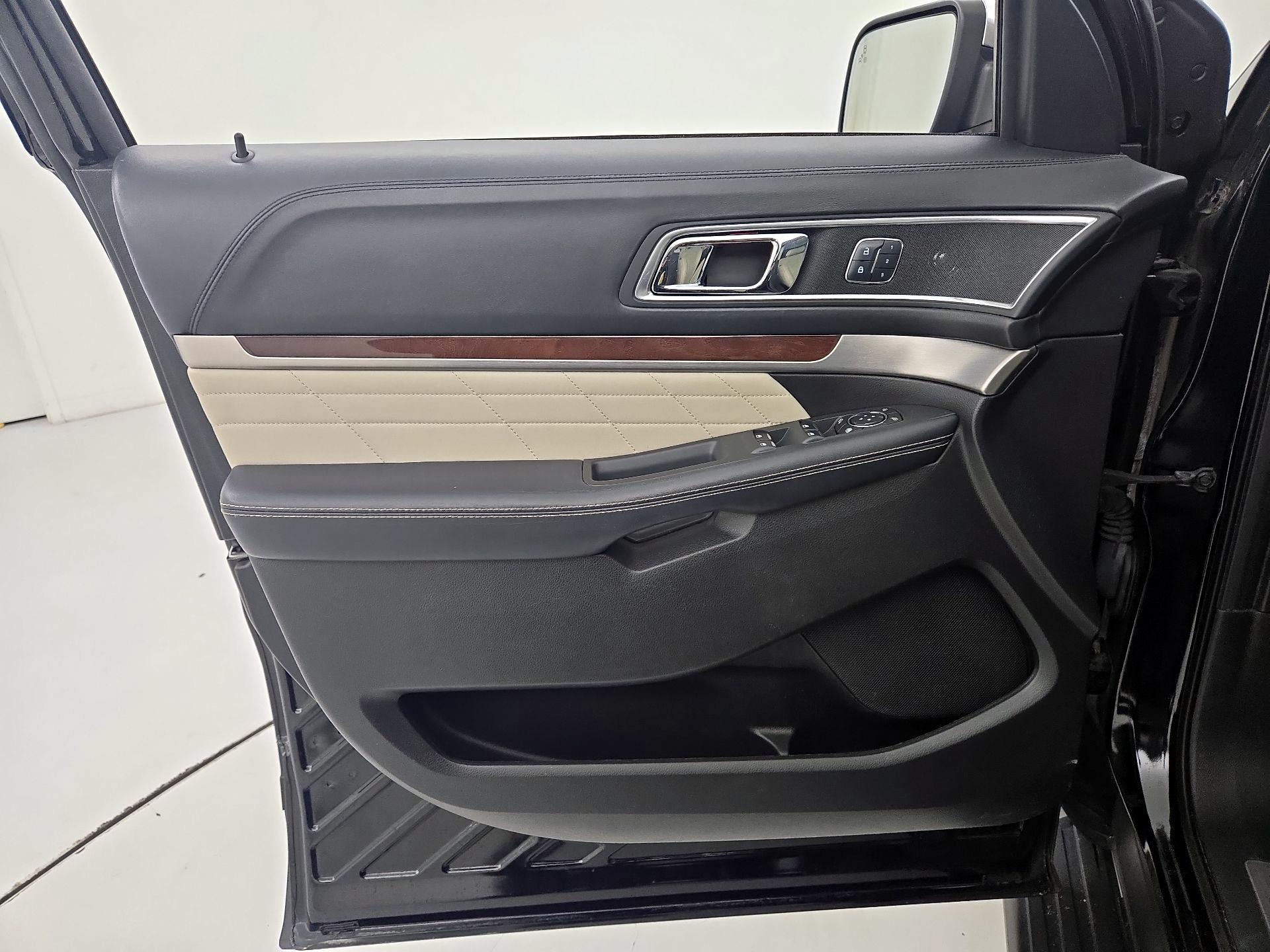 Thumbnail: 2017 Ford Explorer - 12