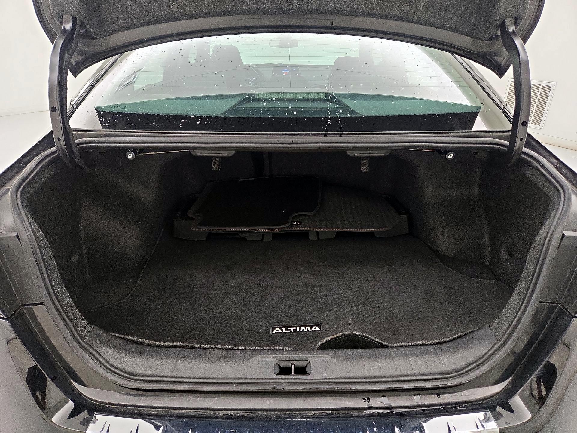 Thumbnail: 2023 Nissan Altima - 20