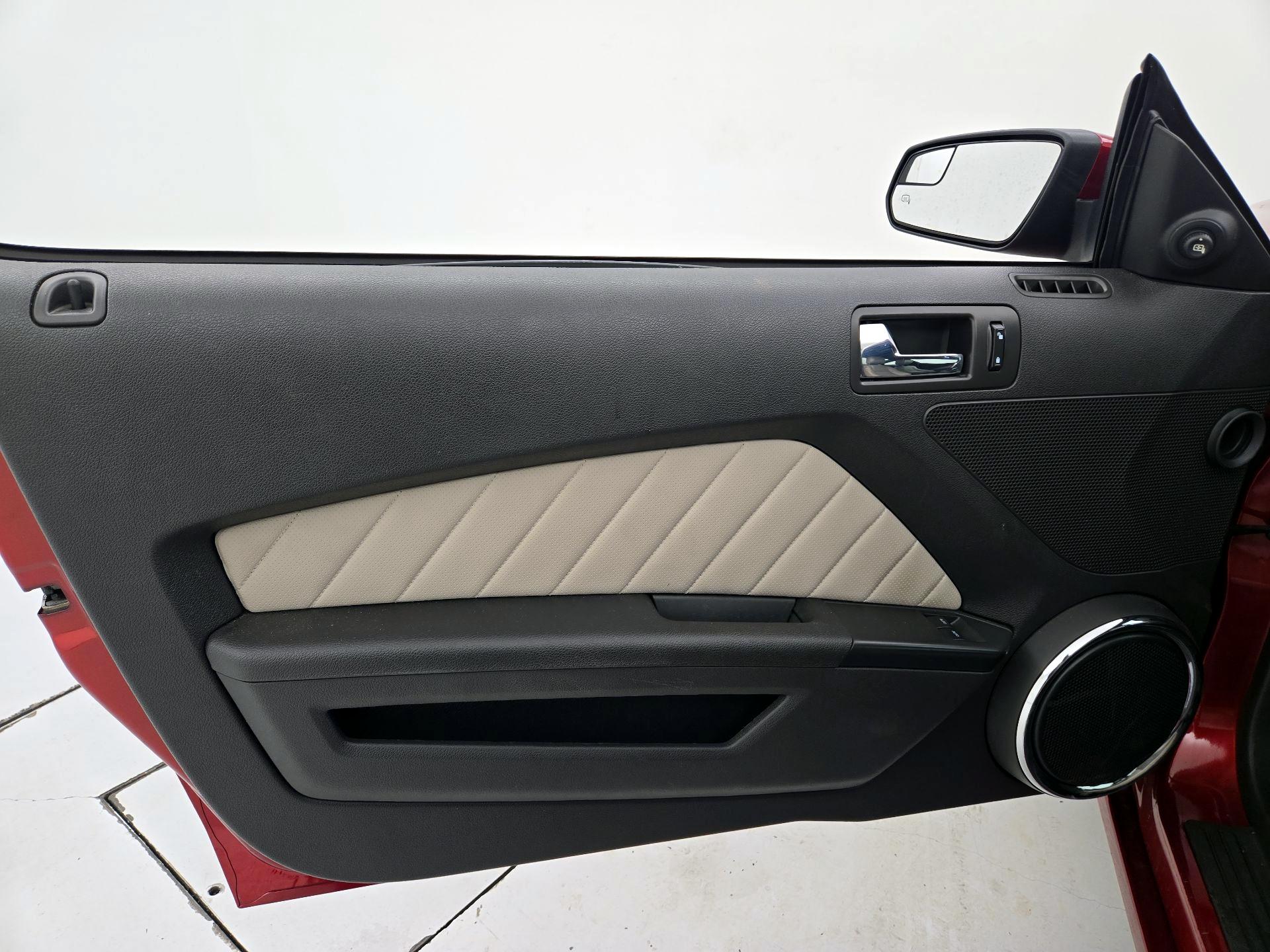 Thumbnail: 2014 Ford Mustang - 12