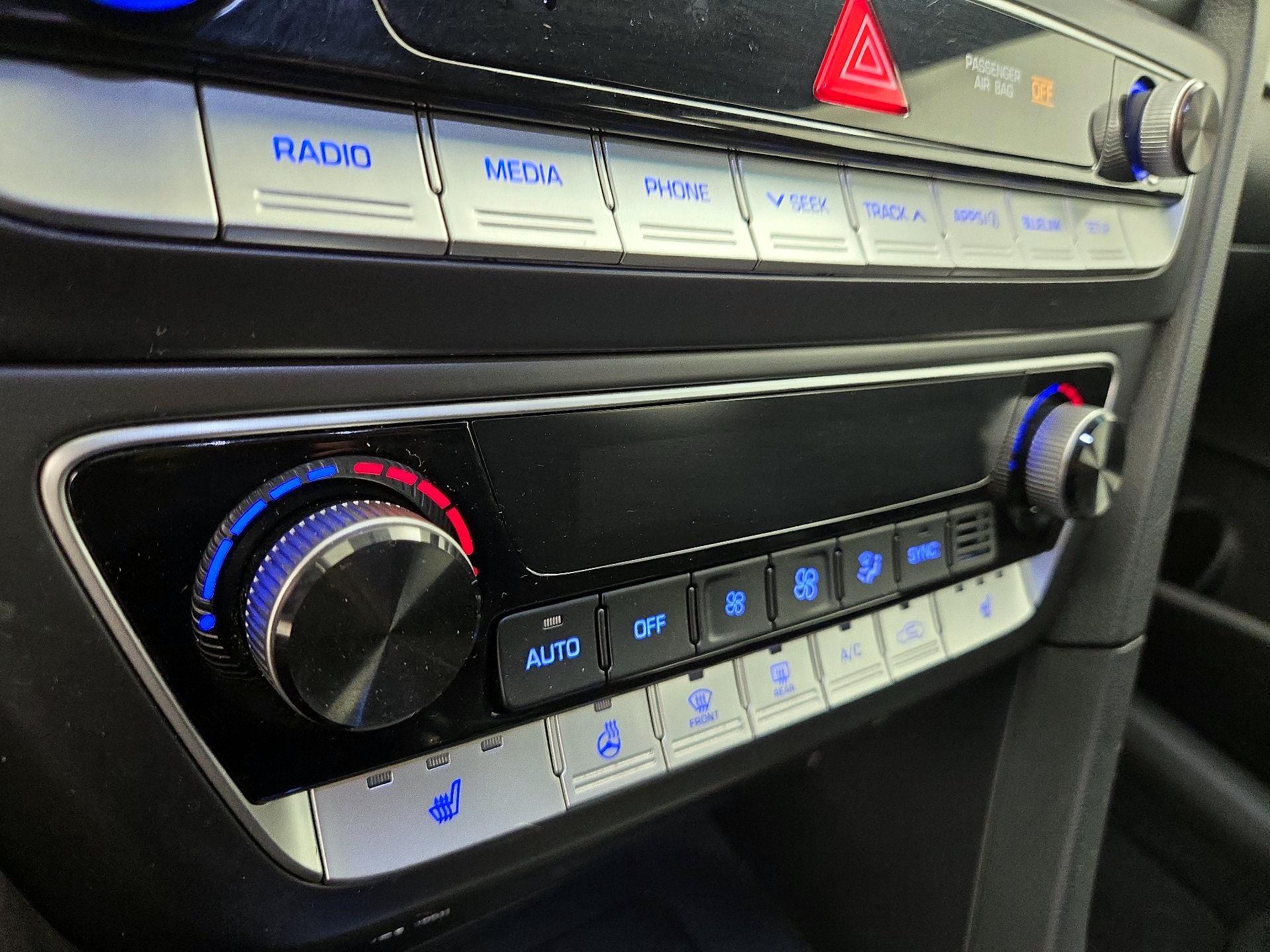 Thumbnail: 2019 Hyundai Sonata - 16