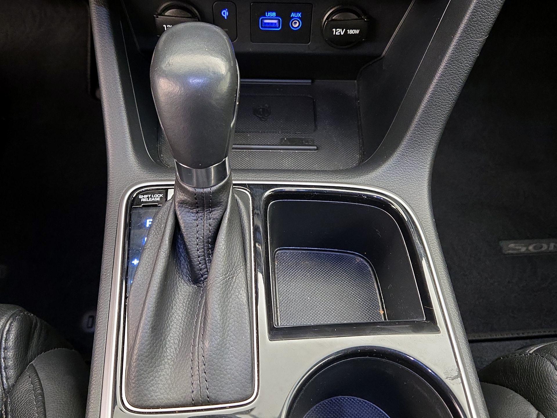 Thumbnail: 2019 Hyundai Sonata - 17