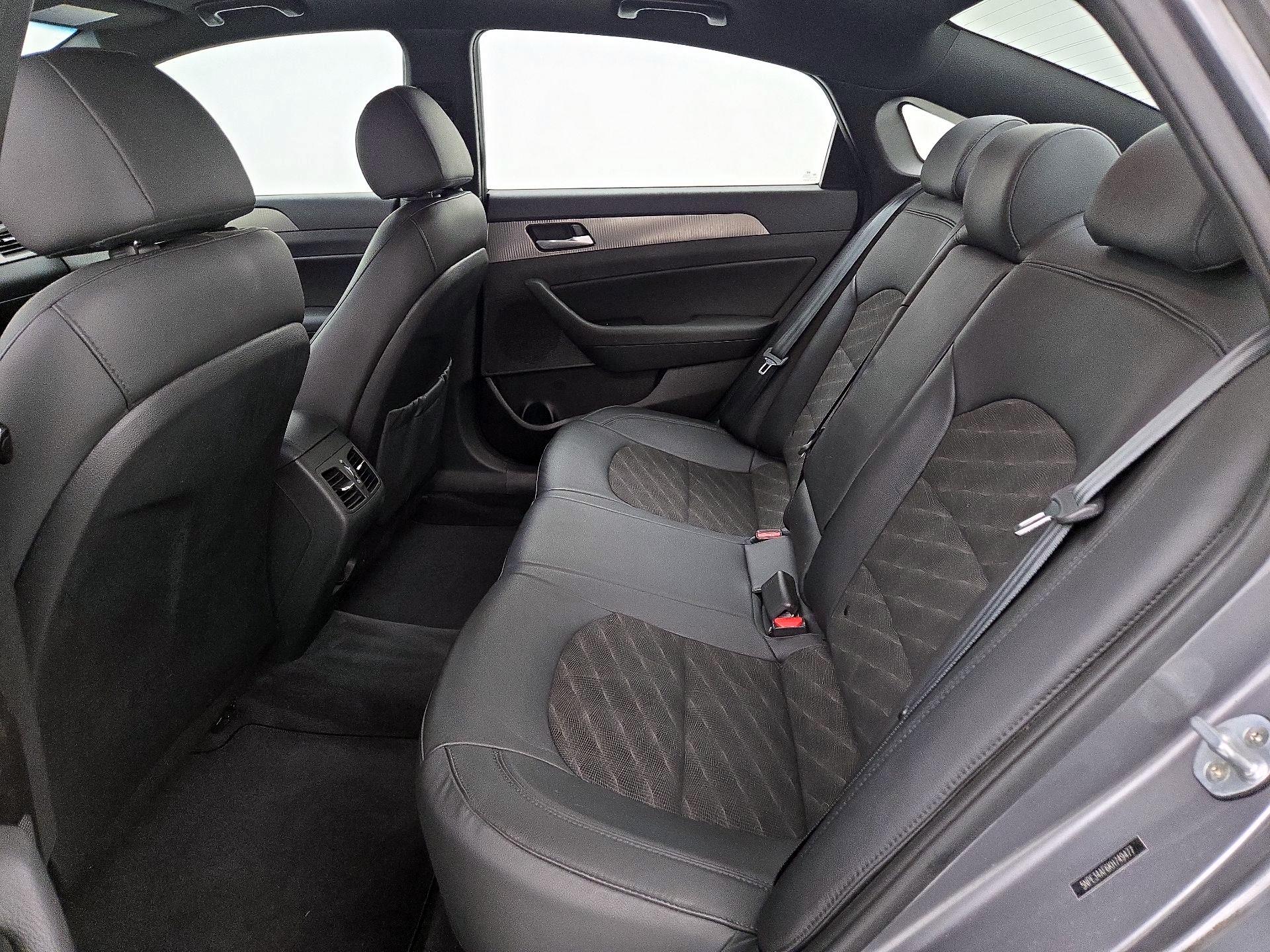 Thumbnail: 2019 Hyundai Sonata - 19