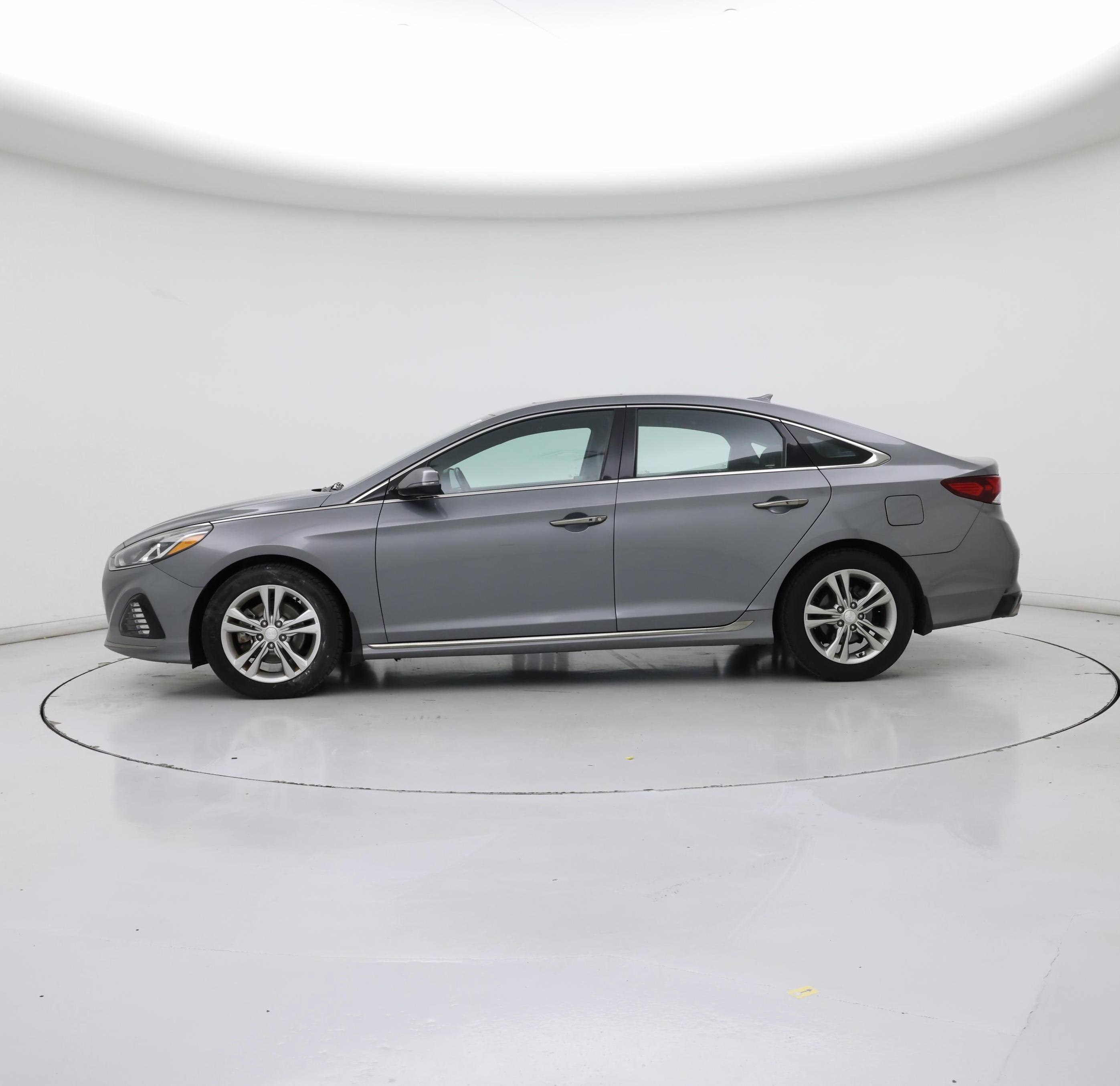 Thumbnail: 2019 Hyundai Sonata - 3