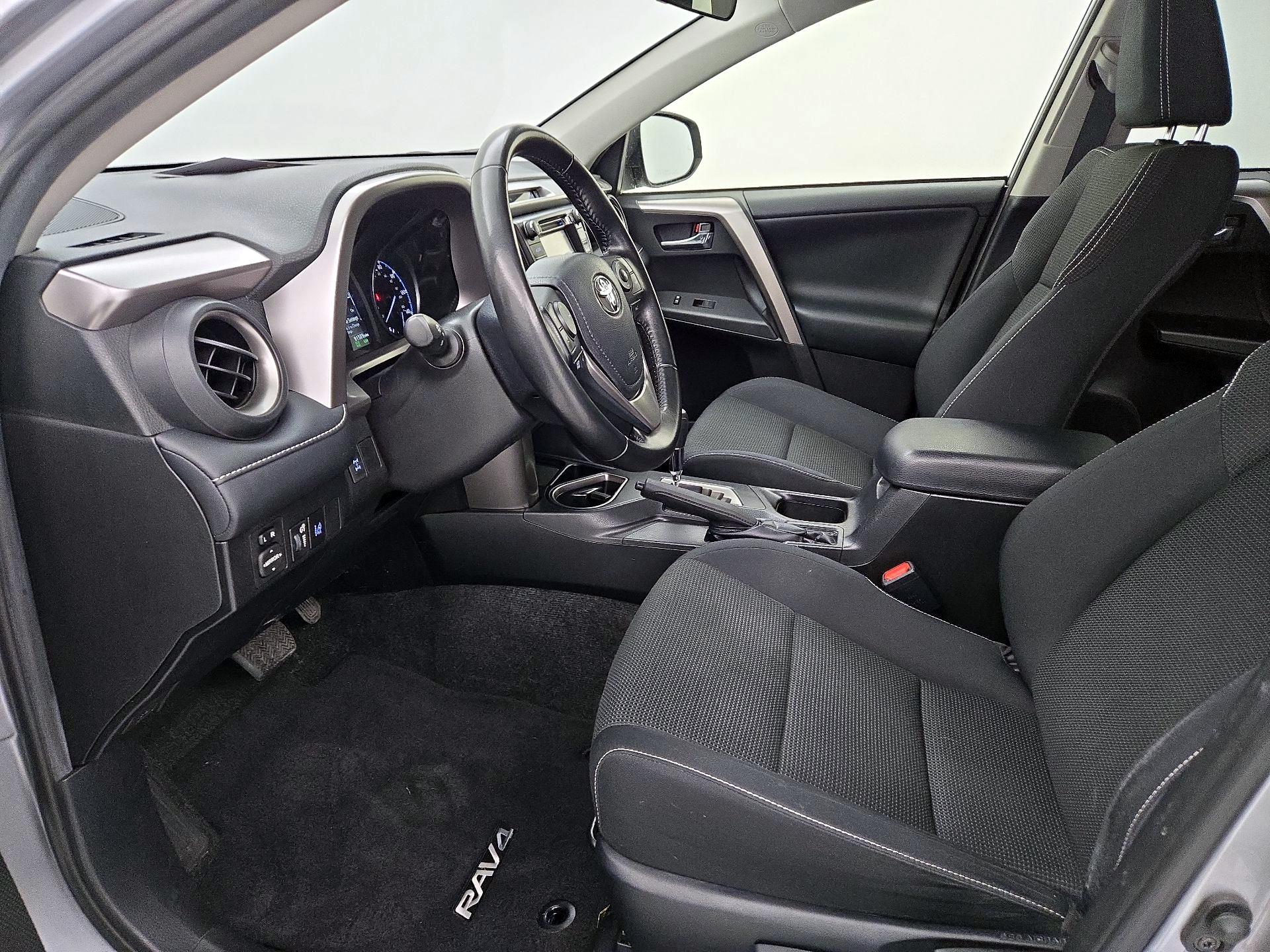 Thumbnail: 2018 Toyota RAV4 - 11