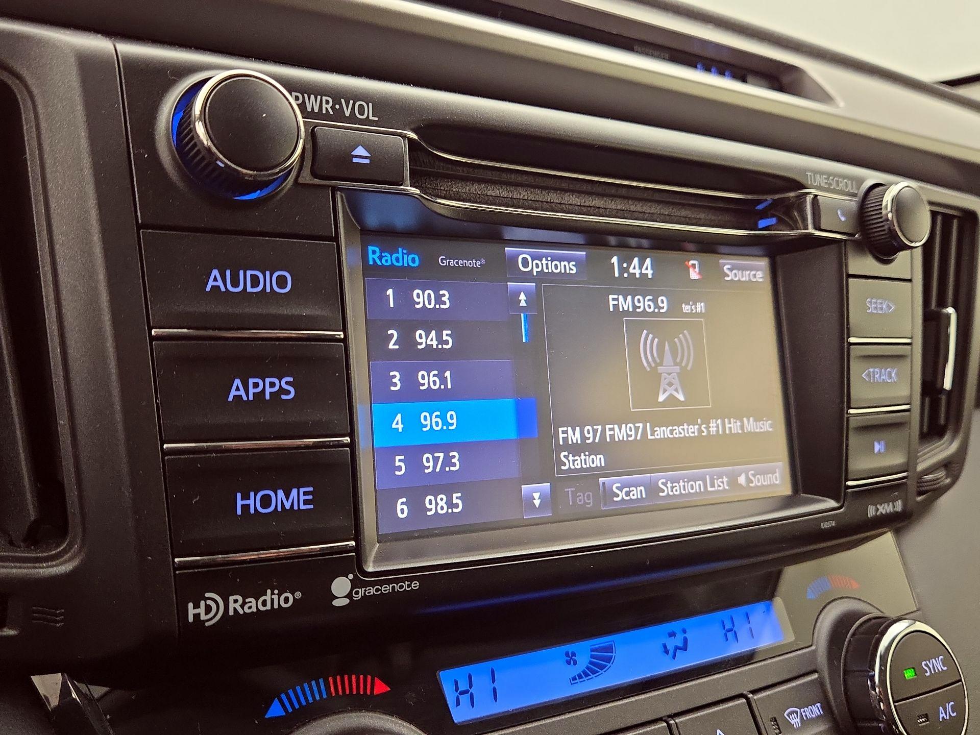 Thumbnail: 2018 Toyota RAV4 - 15