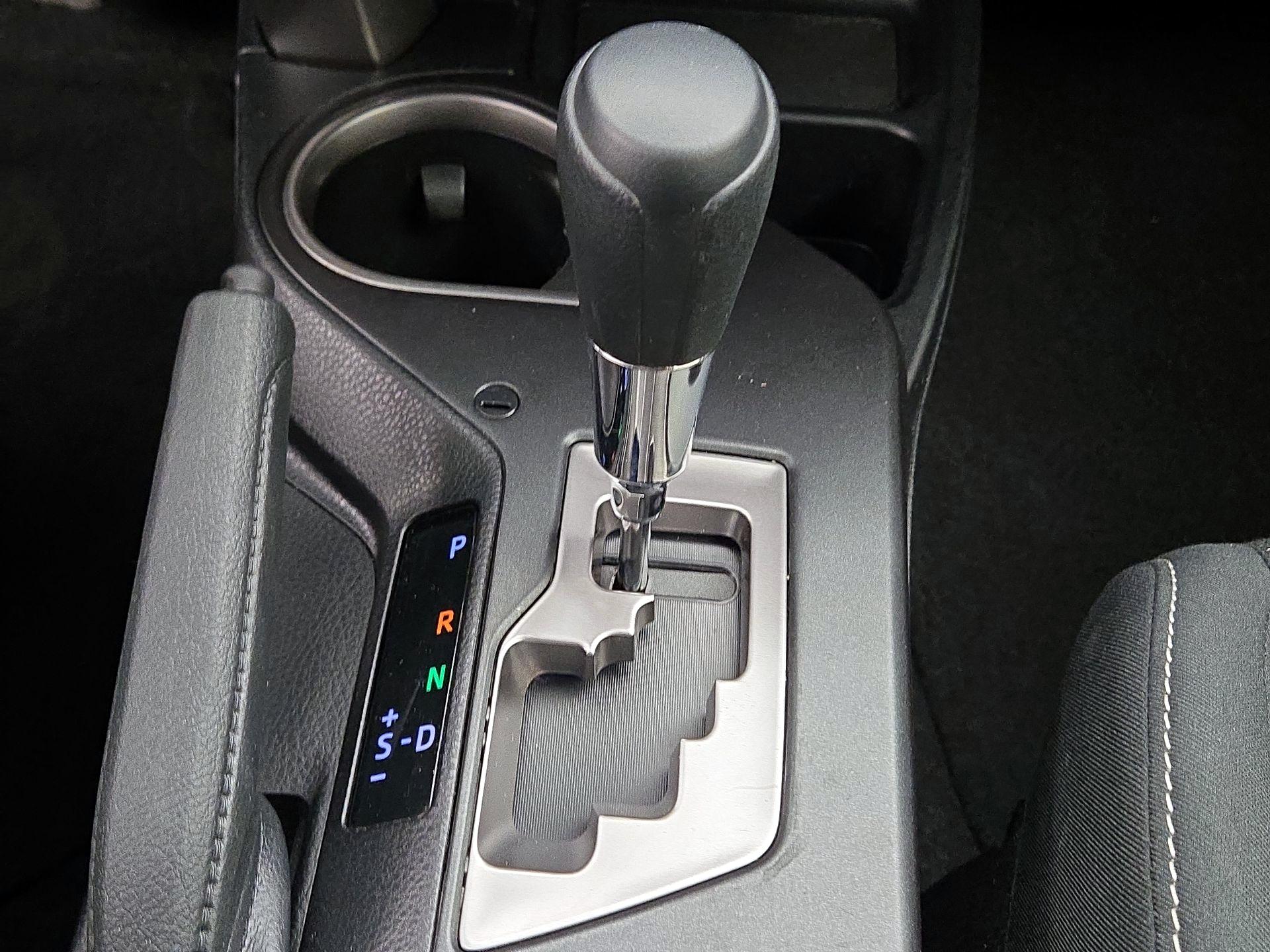 Thumbnail: 2018 Toyota RAV4 - 17