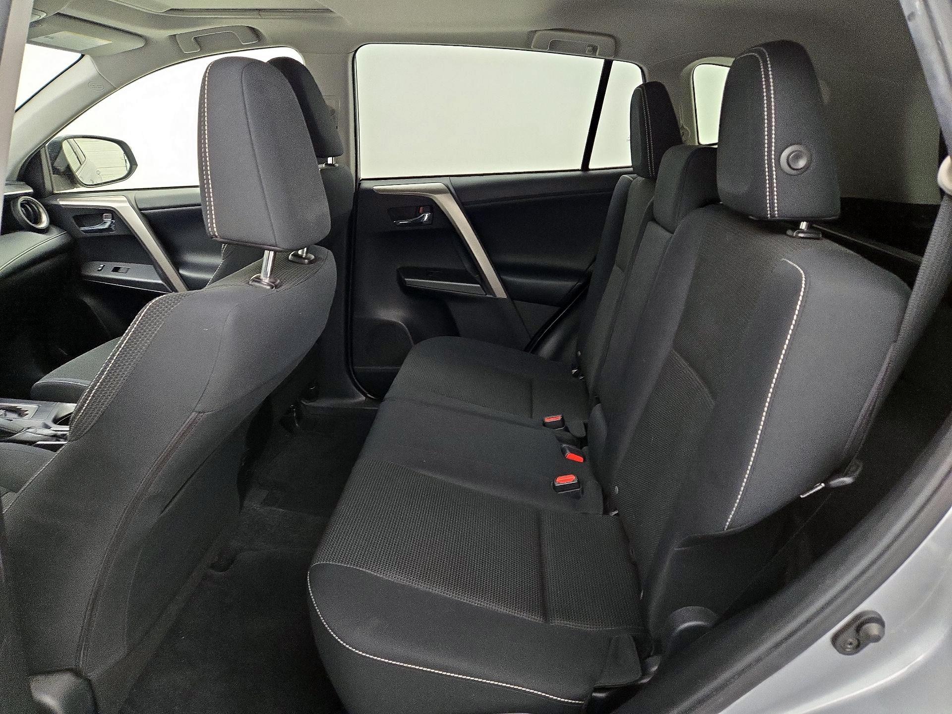 Thumbnail: 2018 Toyota RAV4 - 19