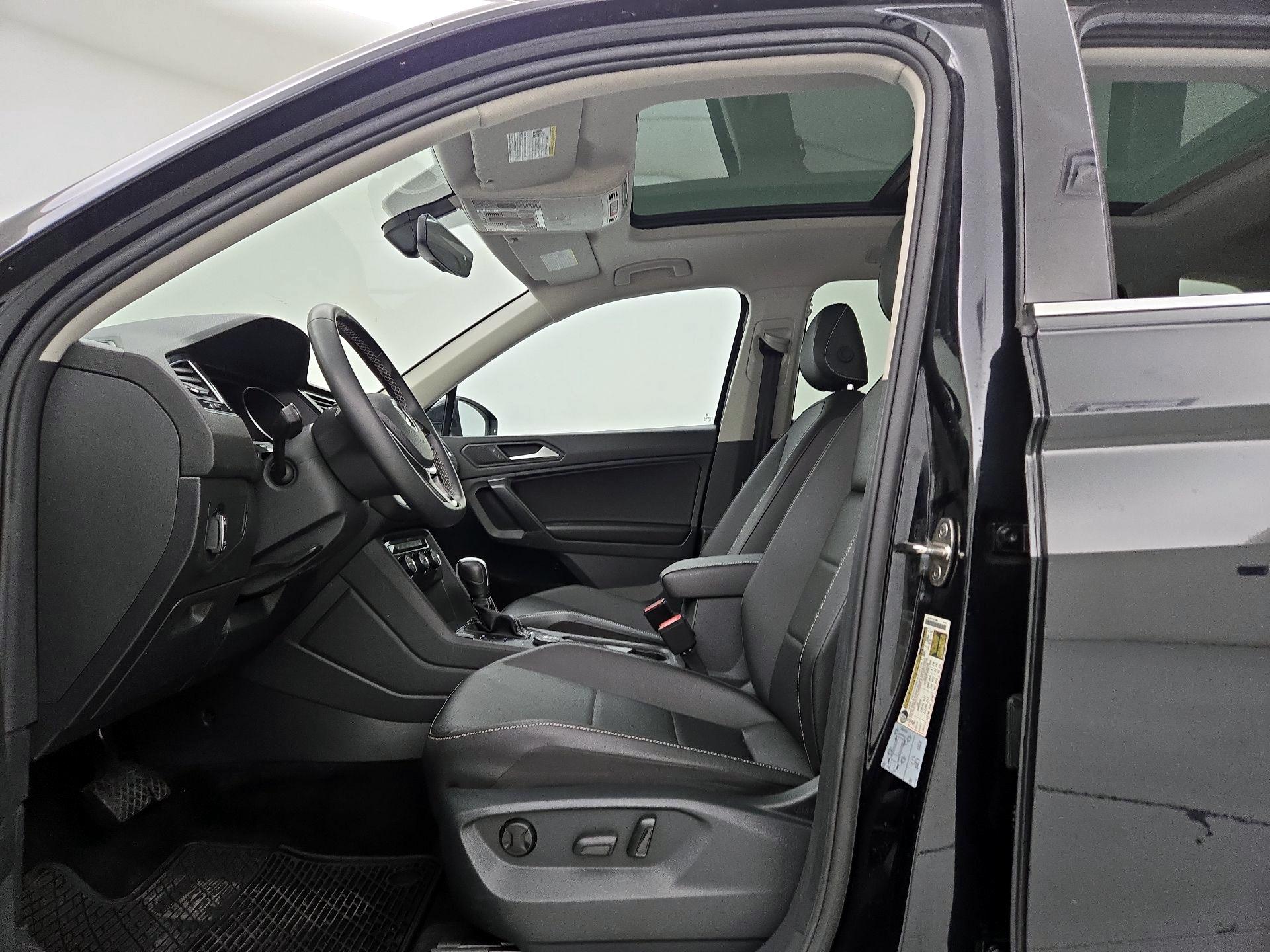 Thumbnail: 2021 Volkswagen Tiguan - 11