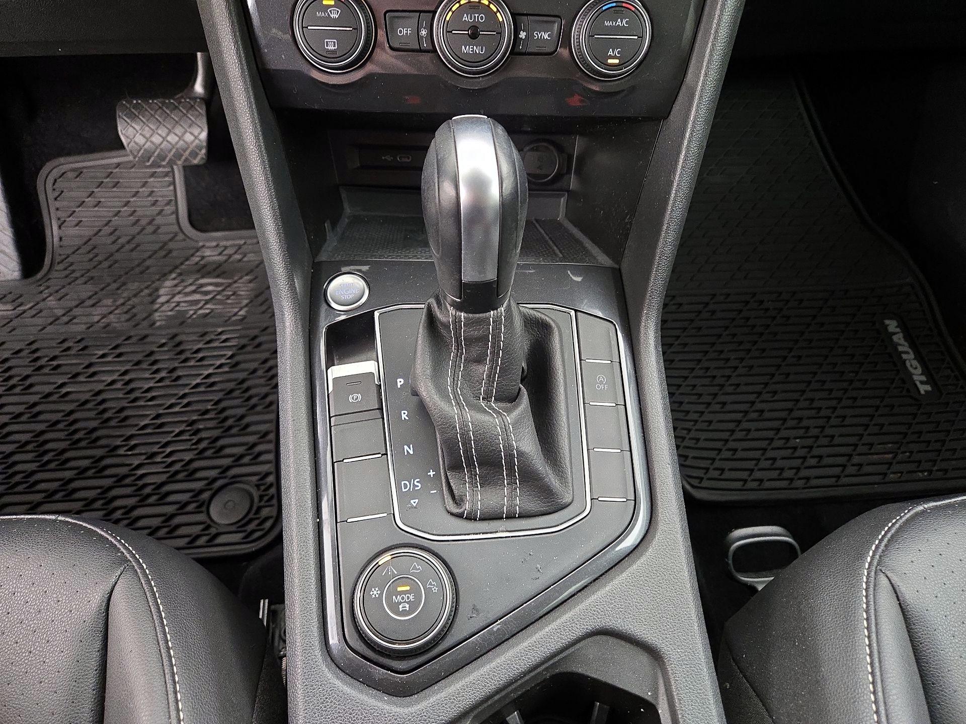 Thumbnail: 2021 Volkswagen Tiguan - 17