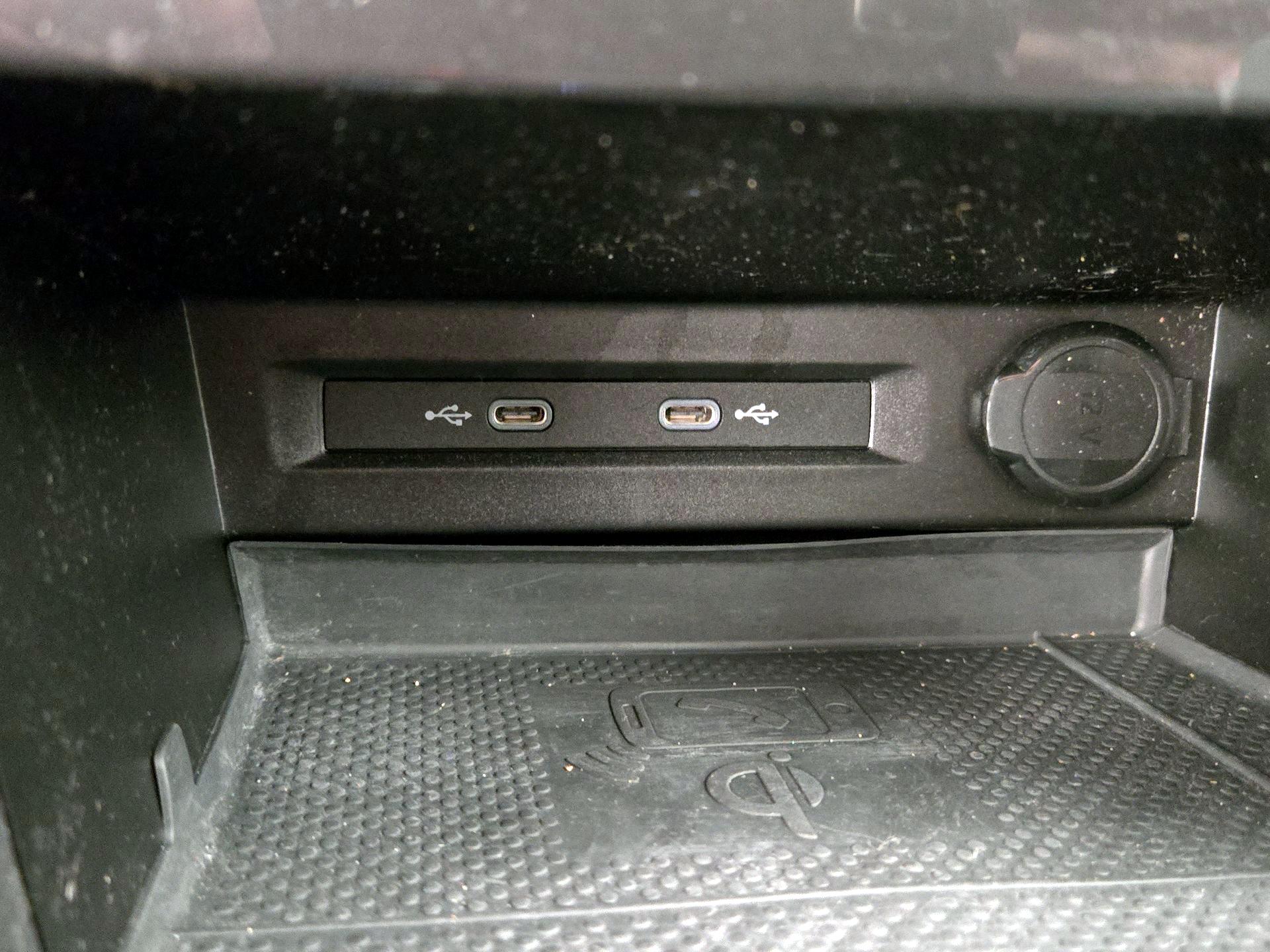 Thumbnail: 2021 Volkswagen Tiguan - 18