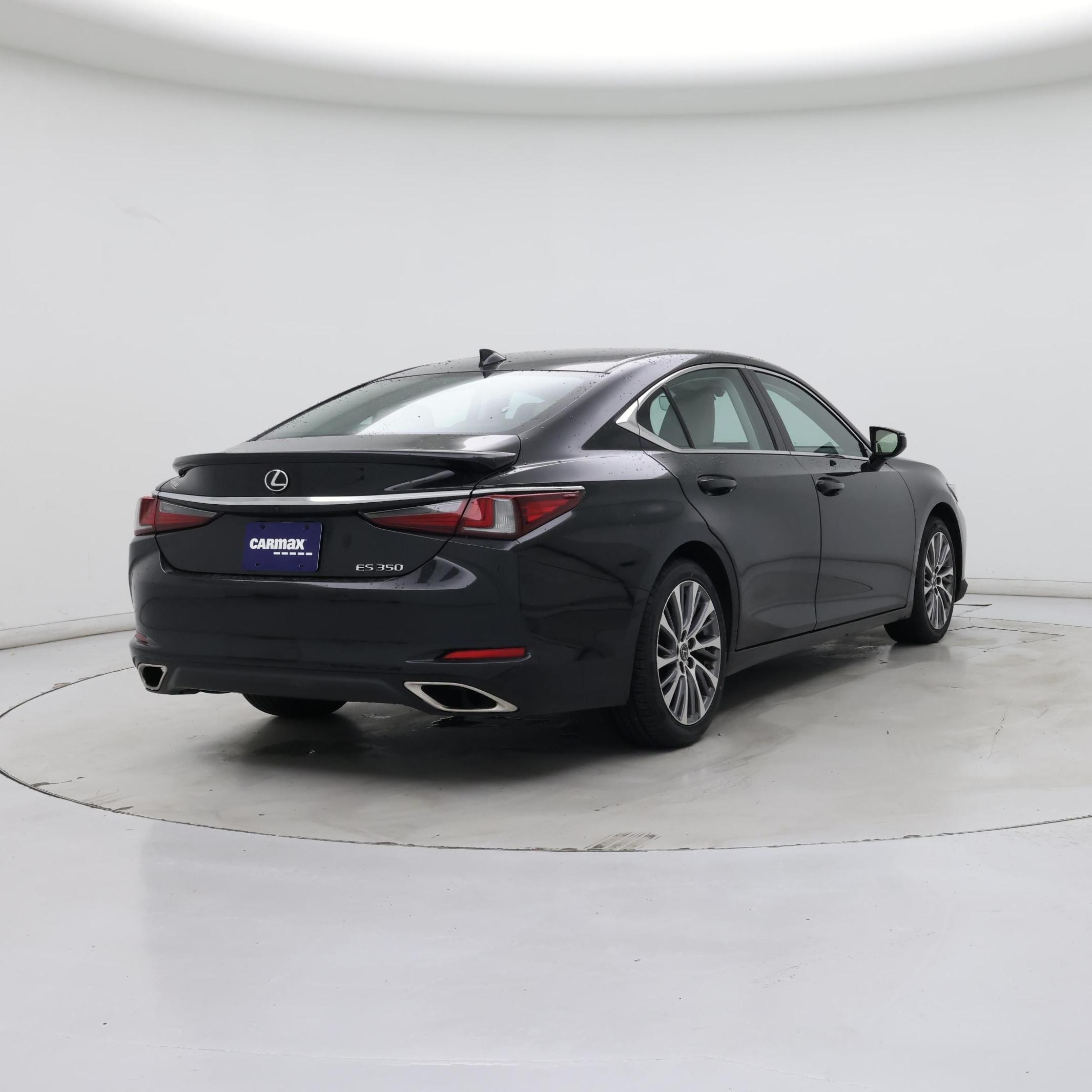 Thumbnail: 2020 Lexus ES - 8