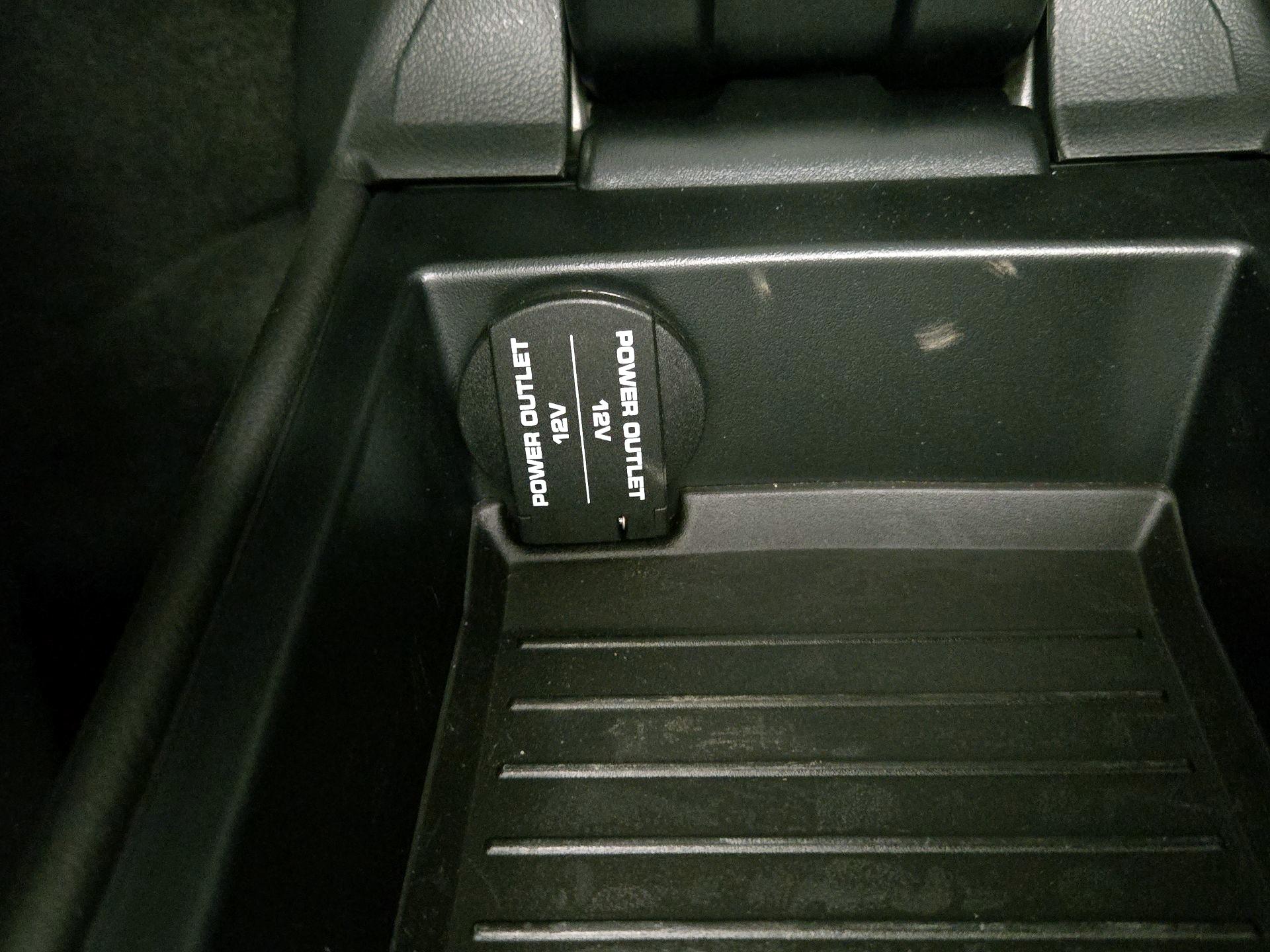 Thumbnail: 2016 Porsche Cayman - 17