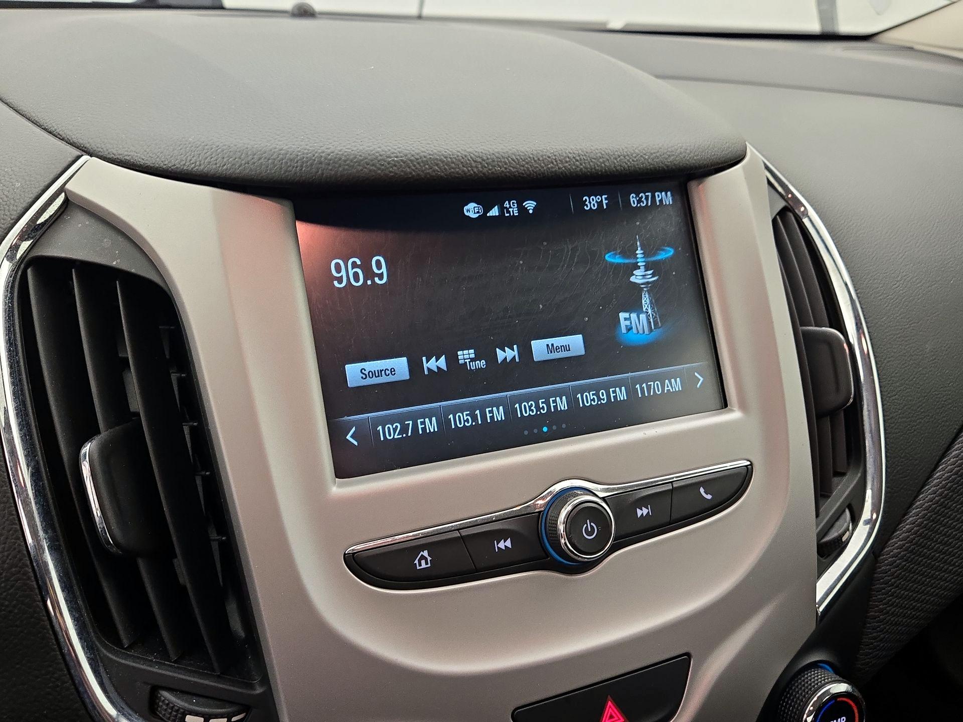 Thumbnail: 2018 Chevrolet Cruze - 15