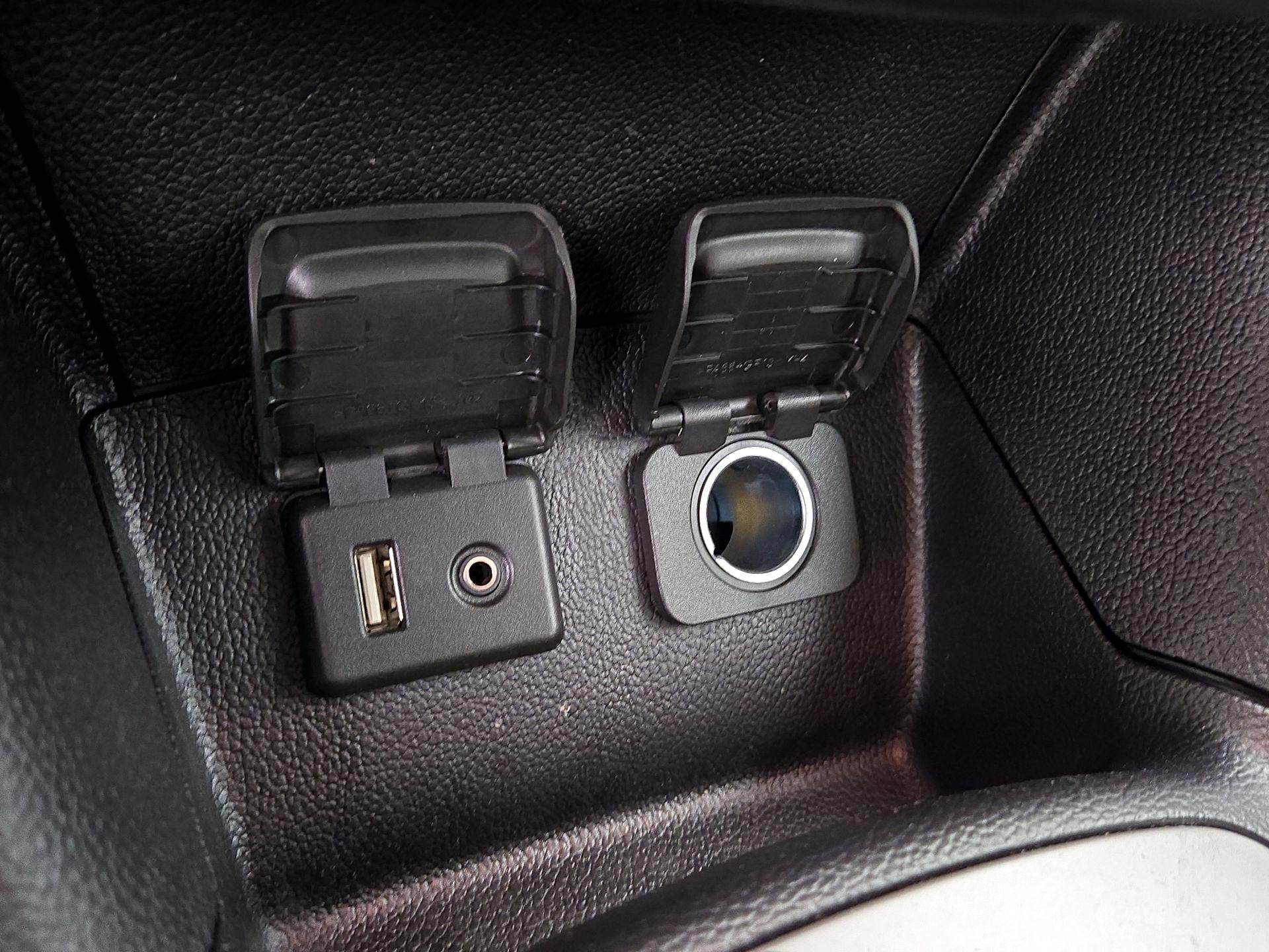 Thumbnail: 2018 Chevrolet Cruze - 18