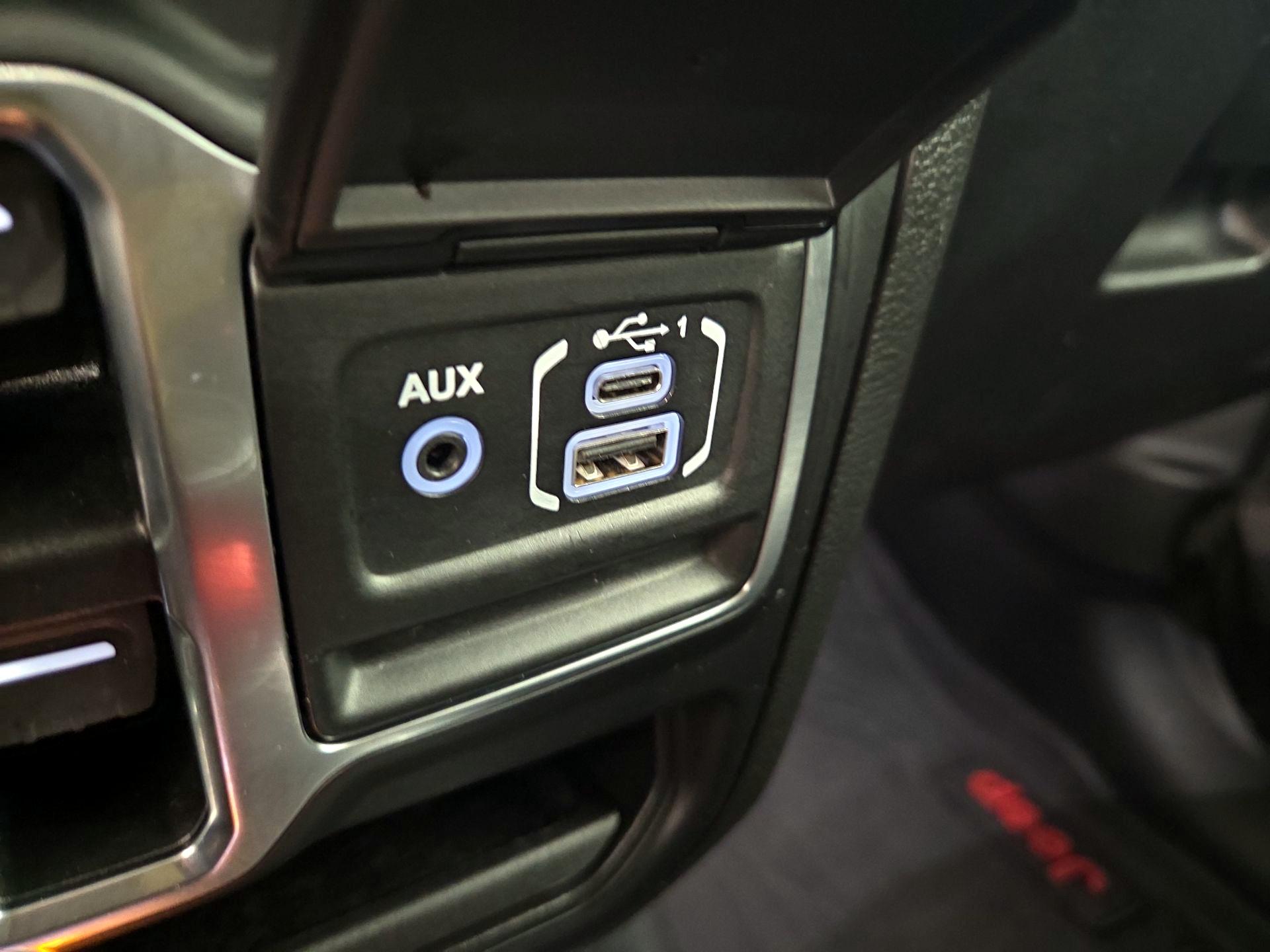 Thumbnail: 2021 Jeep Gladiator - 19