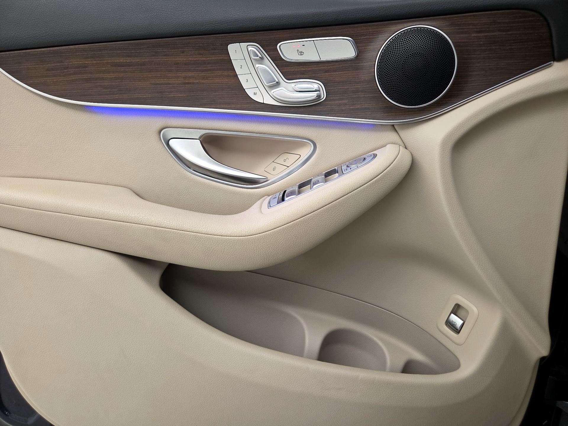 Thumbnail: 2022 Mercedes-Benz GLC - 12